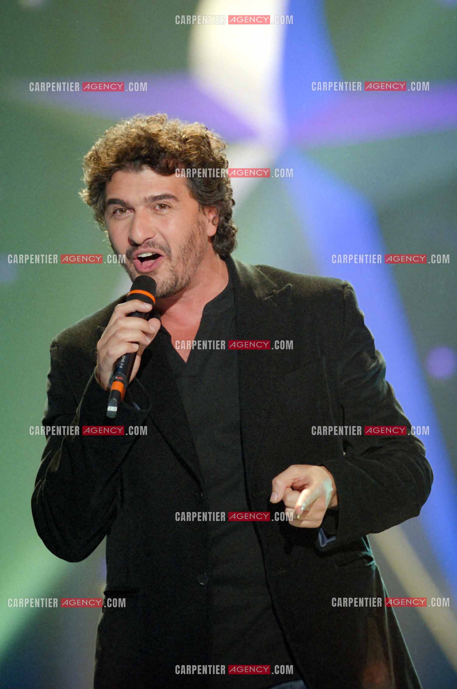 Le chanteur Danièl Lévi en concert le 20 Sept 2000.  ( Exclusif )