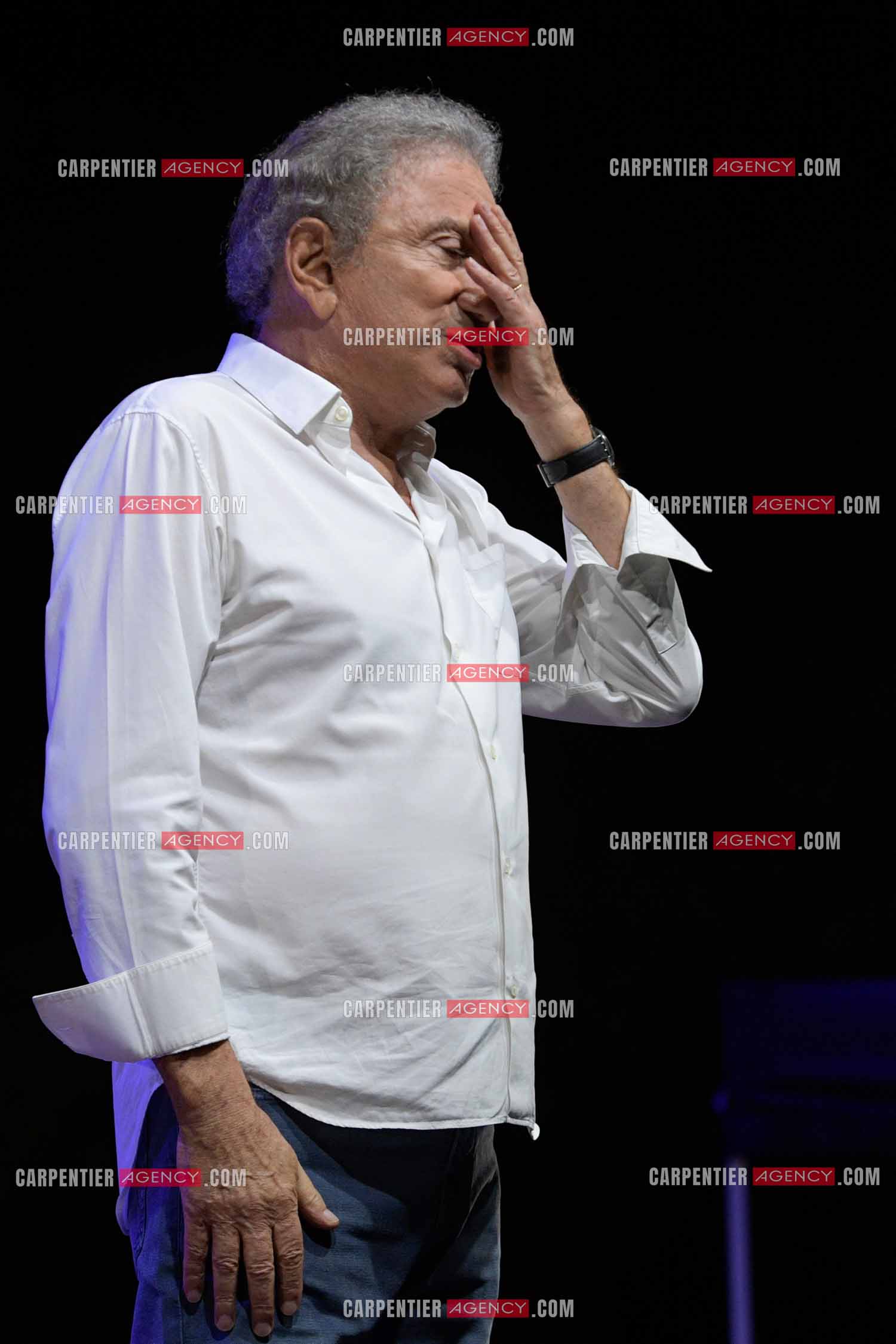 Michel Drucker fait son One Man Show au parc Jourdan d'Aix en Provence. ( Exclusif )
