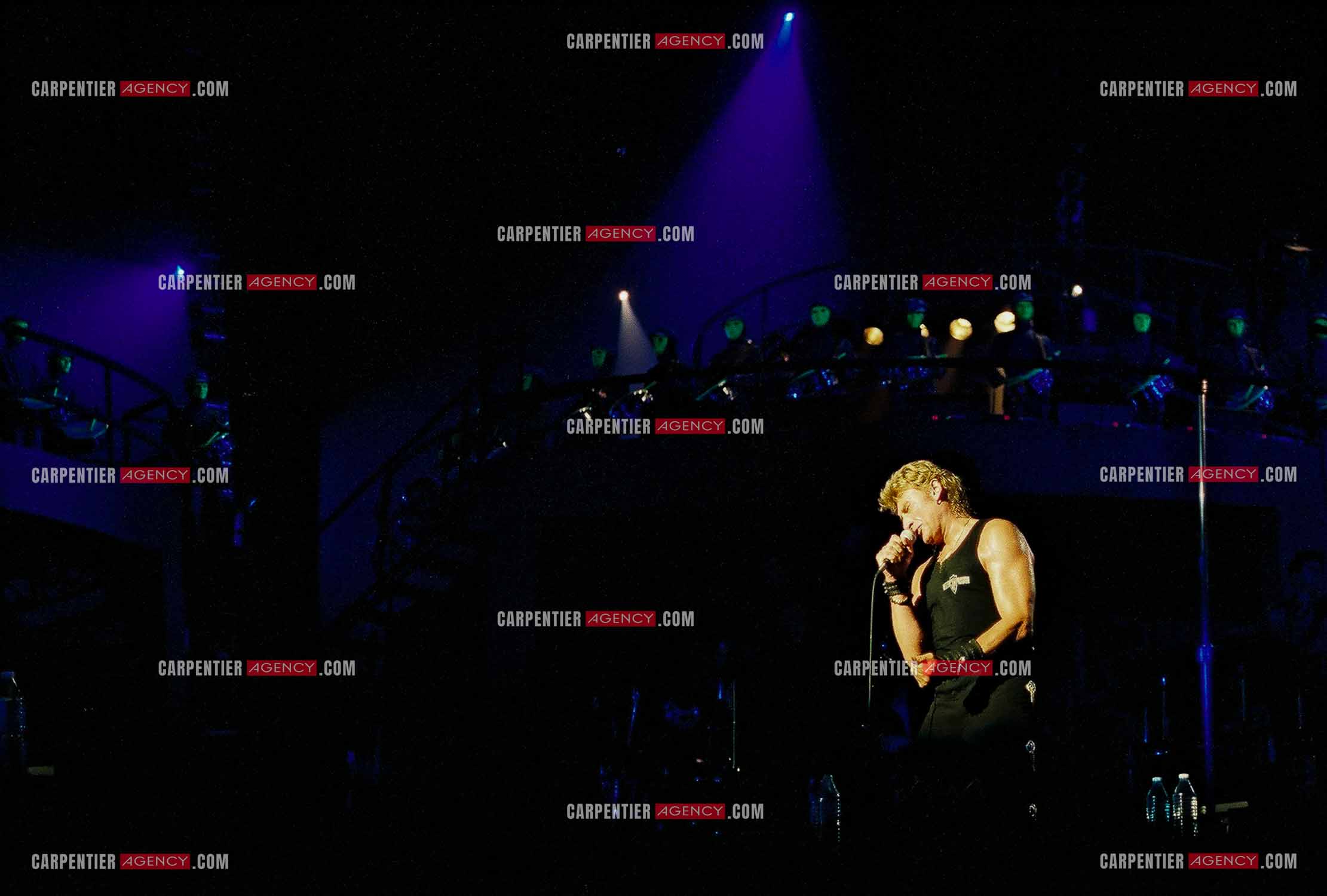 Le chanteur Johnny Hallyday en concert au Palais omnisports de Paris-Bercy du 14 septembre au 4 octobre 1992.        ( Exclusif )