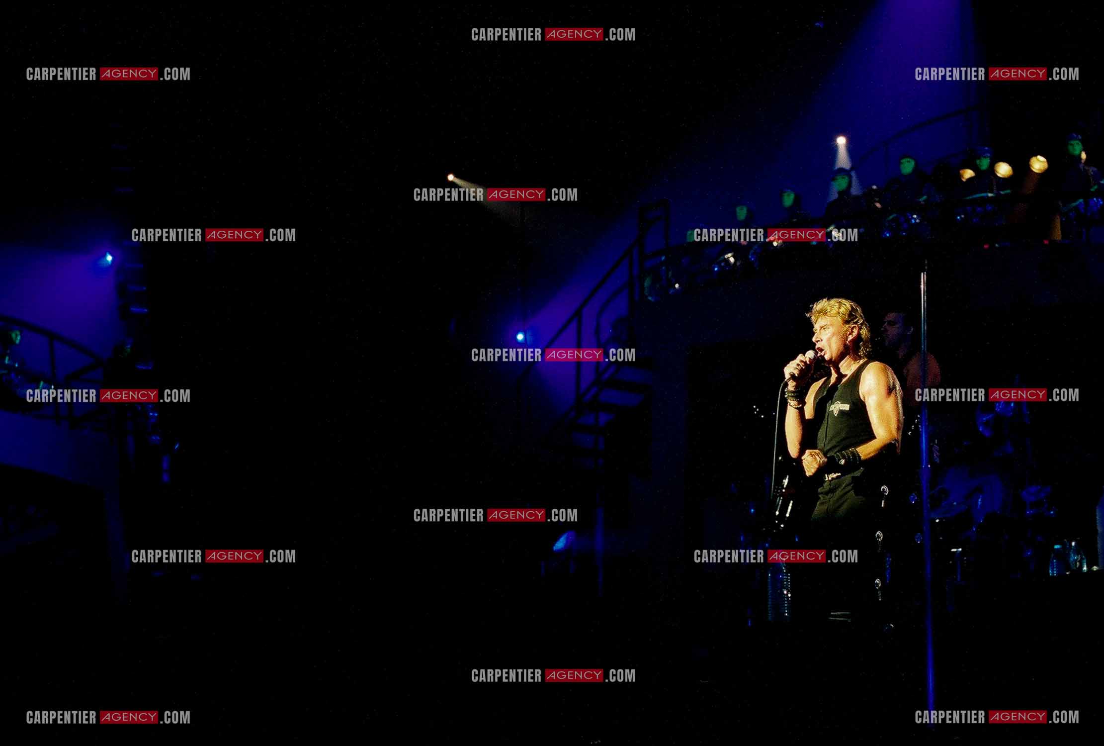 Le chanteur Johnny Hallyday en concert au Palais omnisports de Paris-Bercy du 14 septembre au 4 octobre 1992.        ( Exclusif )