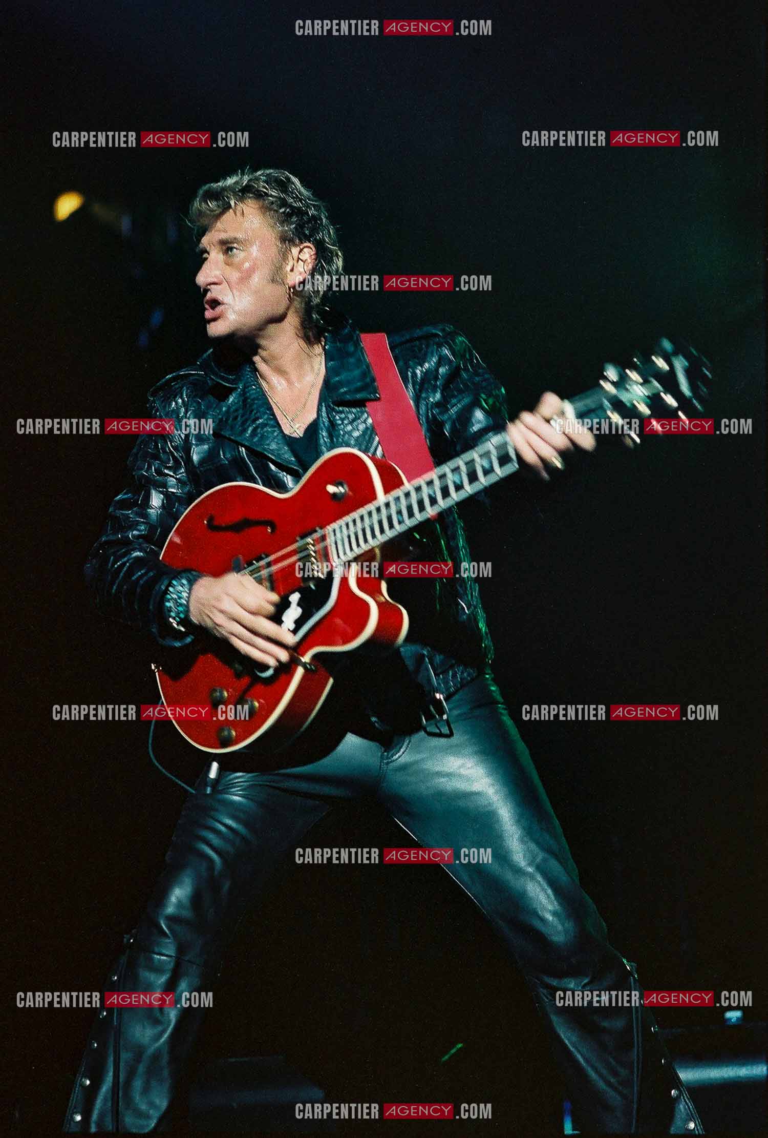Le chanteur Johnny Hallyday en concert au Palais omnisports de Paris-Bercy du 14 septembre au 4 octobre 1992.        ( Exclusif )