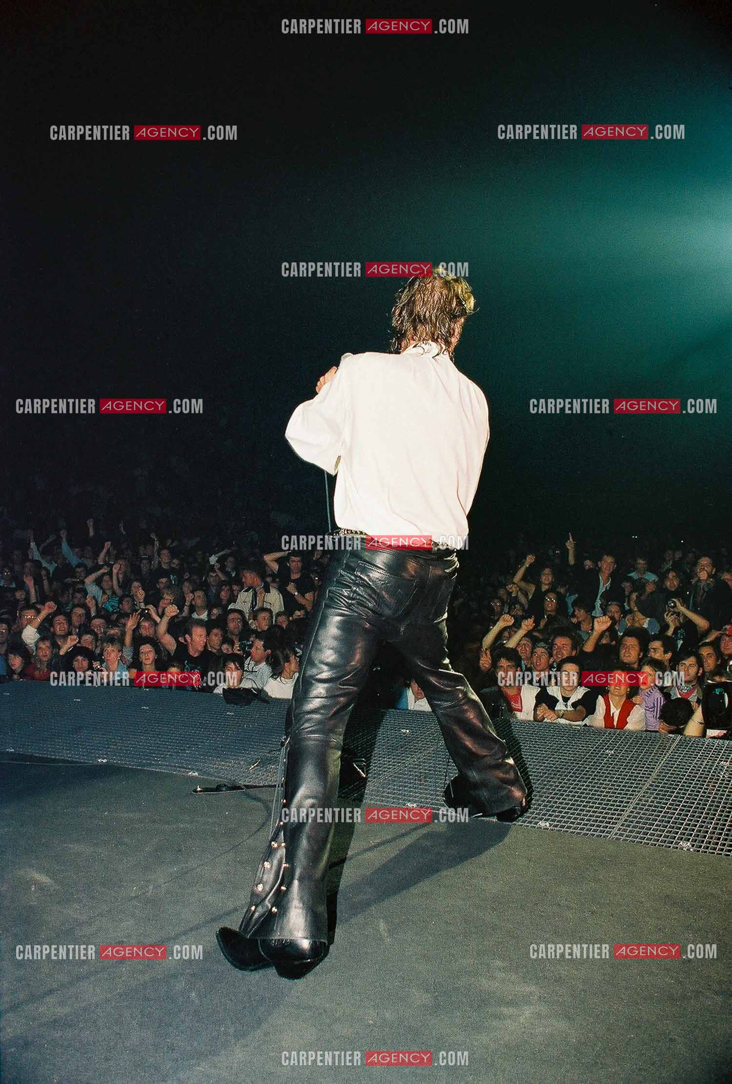 Le chanteur Johnny Hallyday en concert au Palais omnisports de Paris-Bercy du 14 septembre au 4 octobre 1992.        ( Exclusif )
