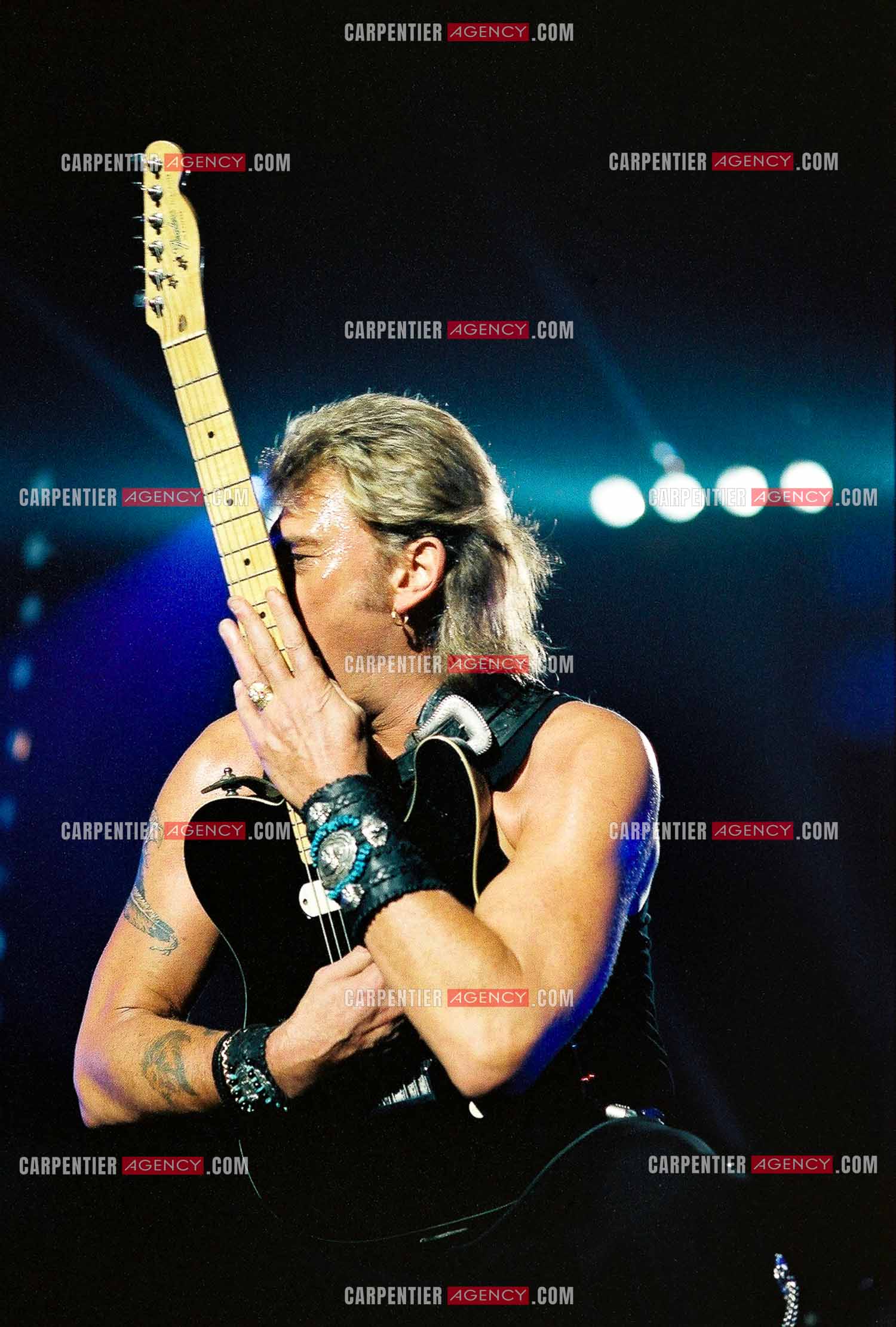 Le chanteur Johnny Hallyday en concert au Palais omnisports de Paris-Bercy du 14 septembre au 4 octobre 1992.        ( Exclusif )