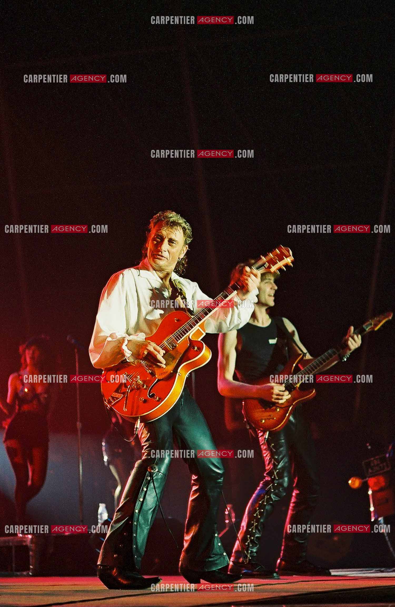 Le chanteur Johnny Hallyday en concert au Palais omnisports de Paris-Bercy du 14 septembre au 4 octobre 1992.        ( Exclusif )