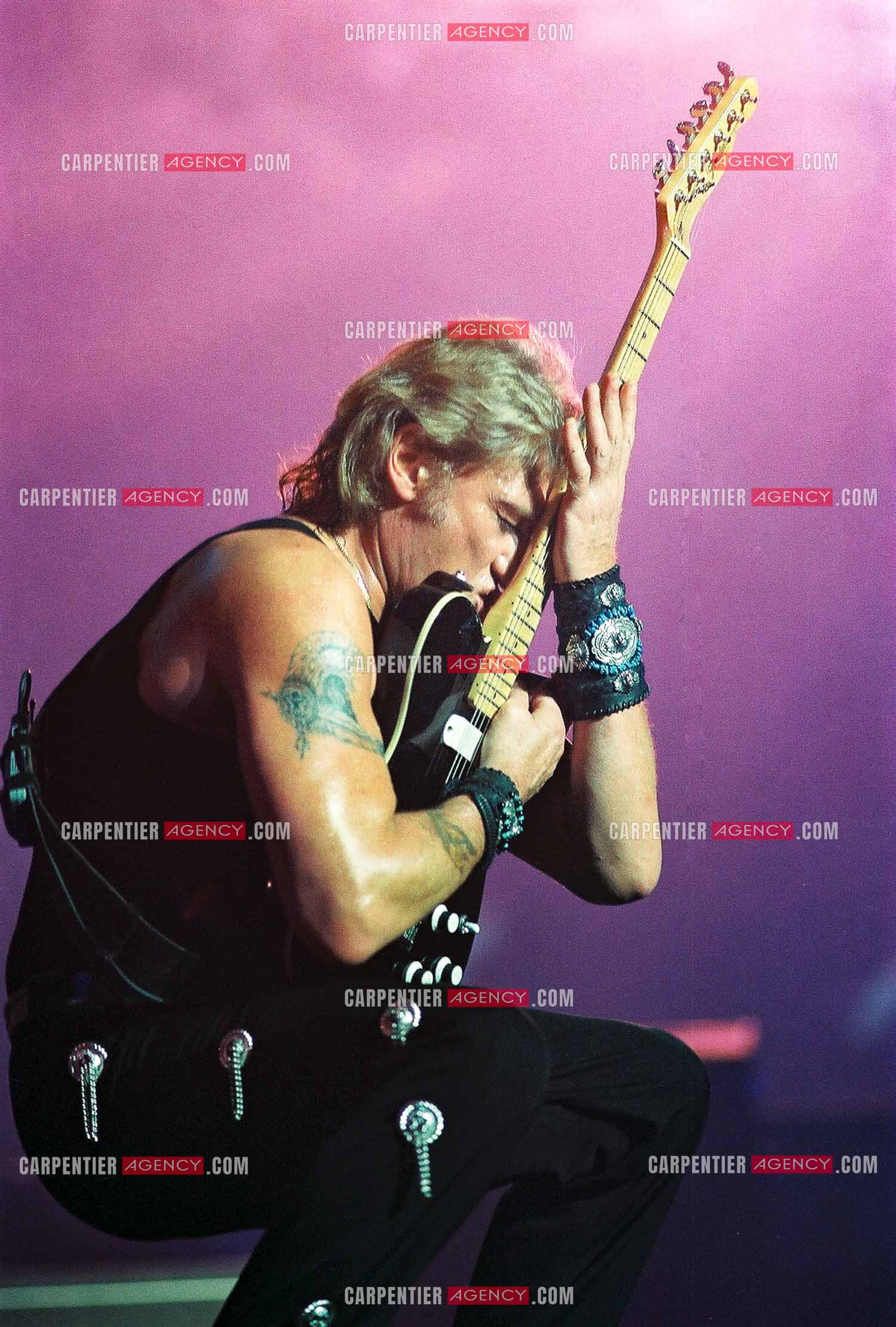 Le chanteur Johnny Hallyday en concert au Palais omnisports de Paris-Bercy du 14 septembre au 4 octobre 1992.        ( Exclusif )