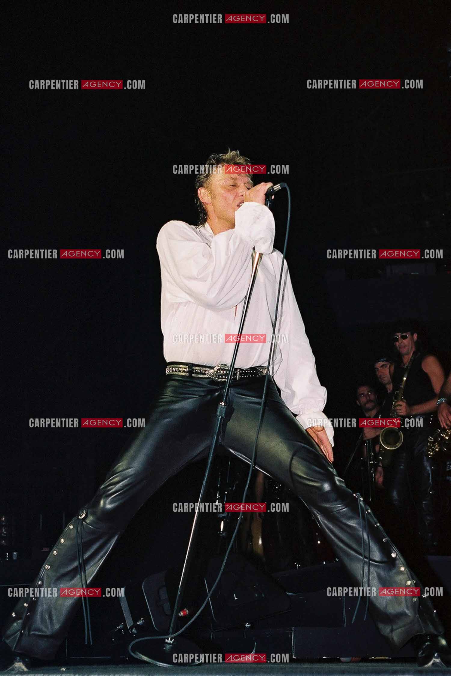Le chanteur Johnny Hallyday en concert au Palais omnisports de Paris-Bercy du 14 septembre au 4 octobre 1992.        ( Exclusif )