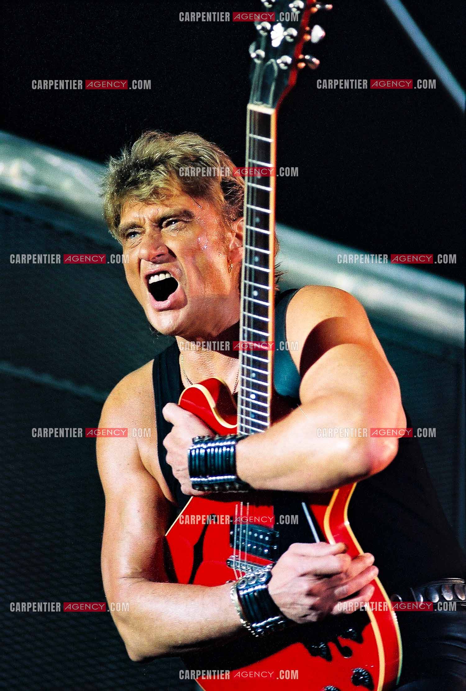 Le chanteur Johnny Hallyday en concert au Palais omnisports de Paris-Bercy du 14 septembre au 4 octobre 1992.        ( Exclusif )