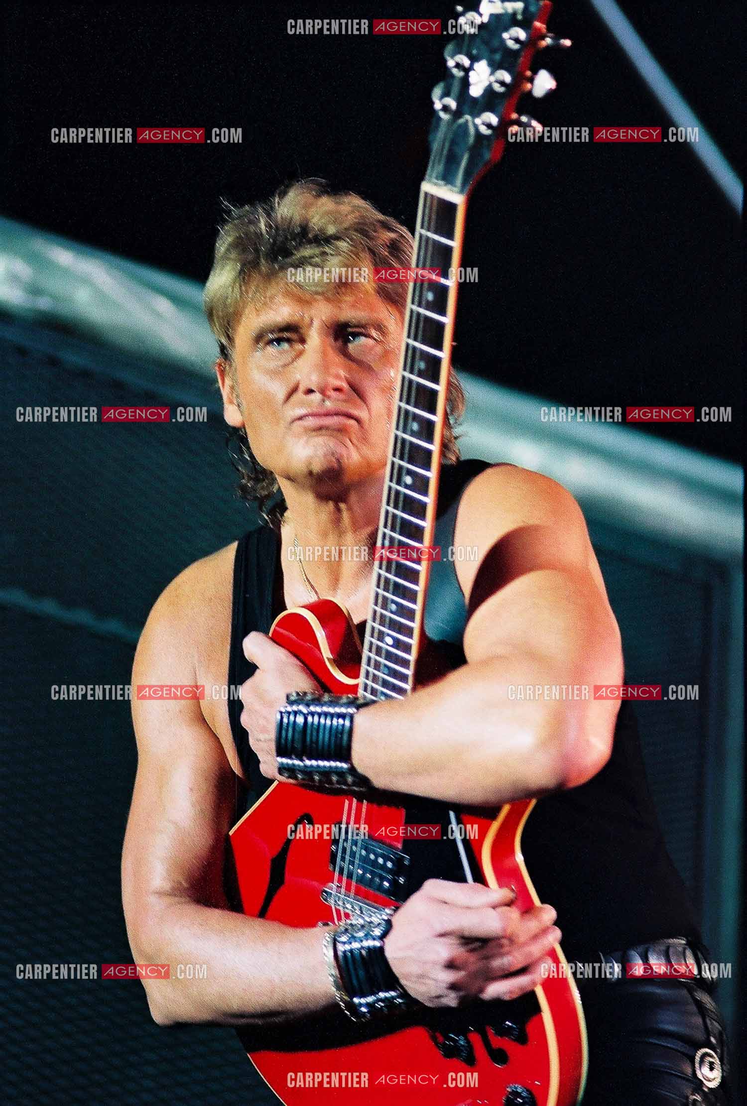 Le chanteur Johnny Hallyday en concert au Palais omnisports de Paris-Bercy du 14 septembre au 4 octobre 1992.        ( Exclusif )