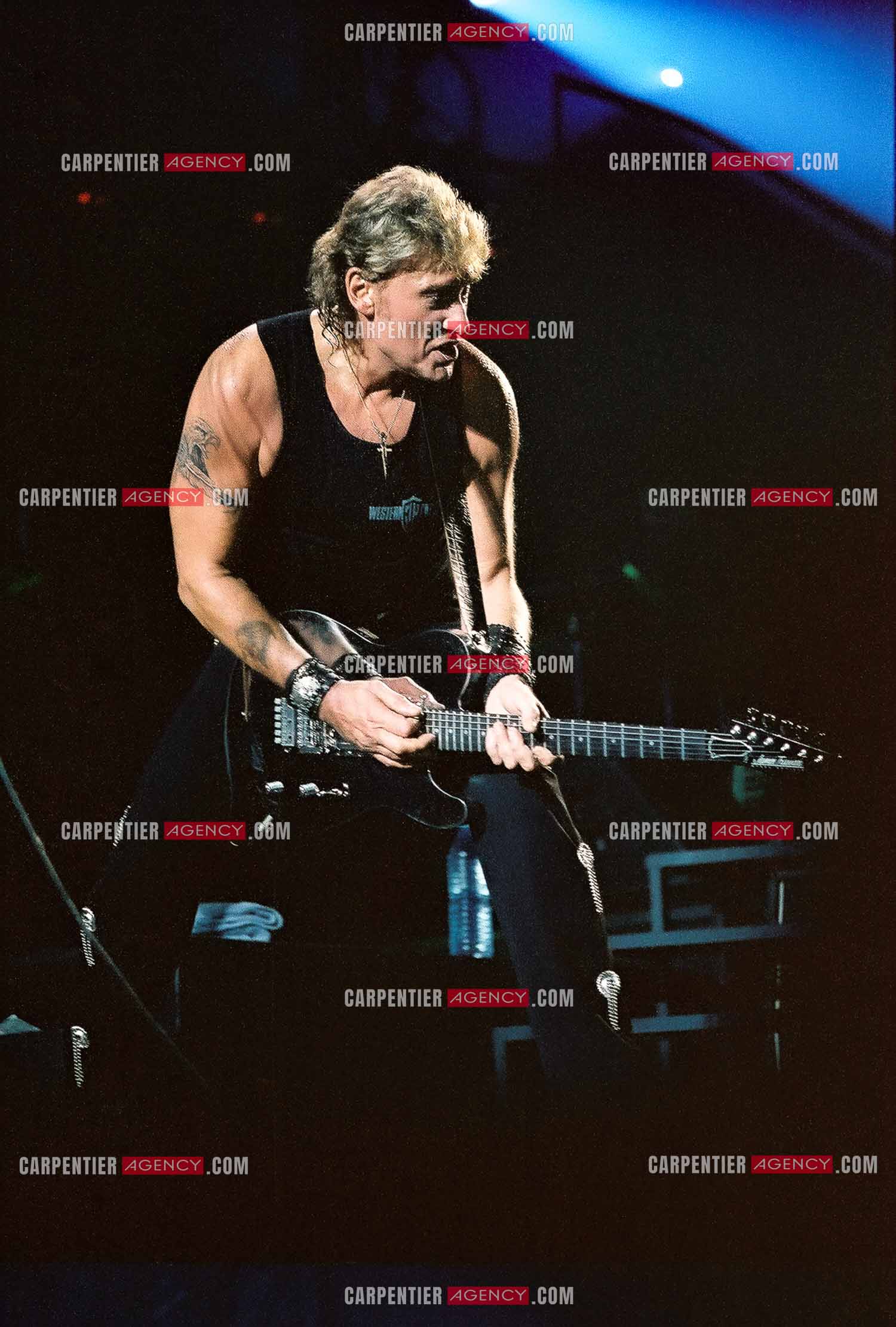 Le chanteur Johnny Hallyday en concert au Palais omnisports de Paris-Bercy du 14 septembre au 4 octobre 1992.        ( Exclusif )