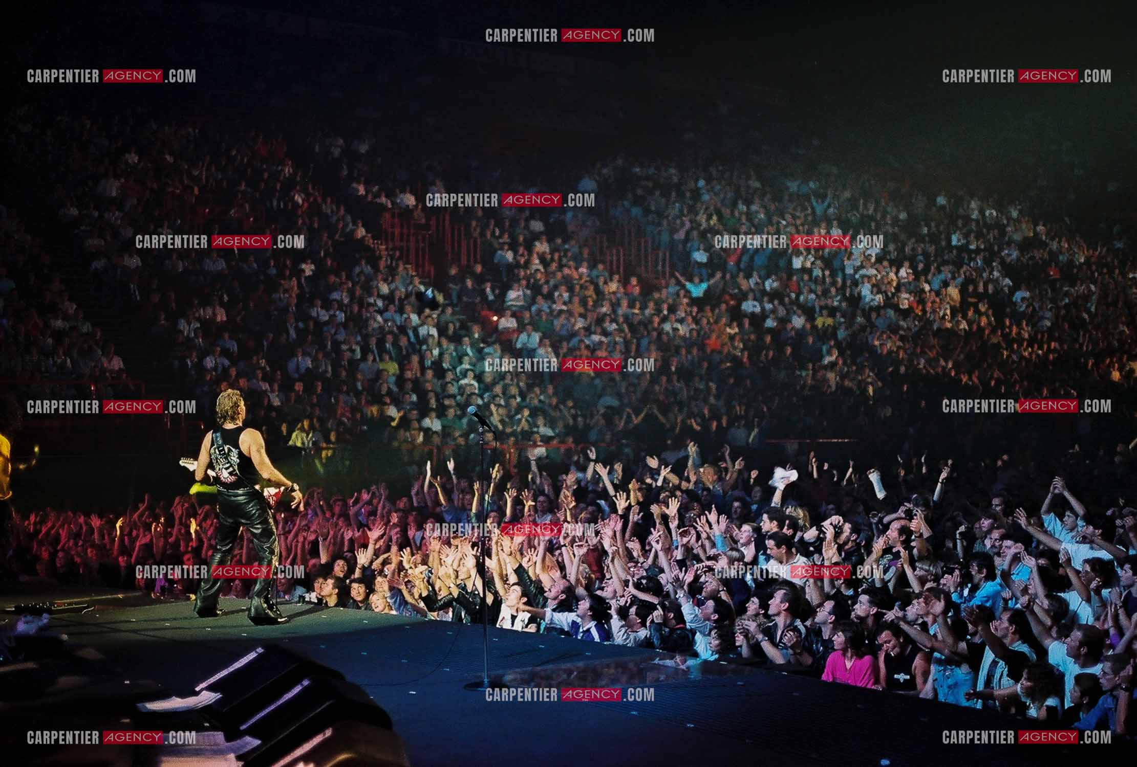 Le chanteur Johnny Hallyday en concert au Palais omnisports de Paris-Bercy du 14 septembre au 4 octobre 1992.        ( Exclusif )