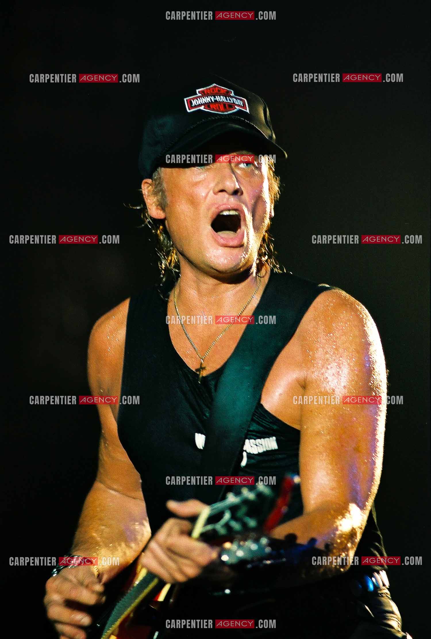 Le chanteur Johnny Hallyday en concert au Palais omnisports de Paris-Bercy du 14 septembre au 4 octobre 1992.        ( Exclusif )