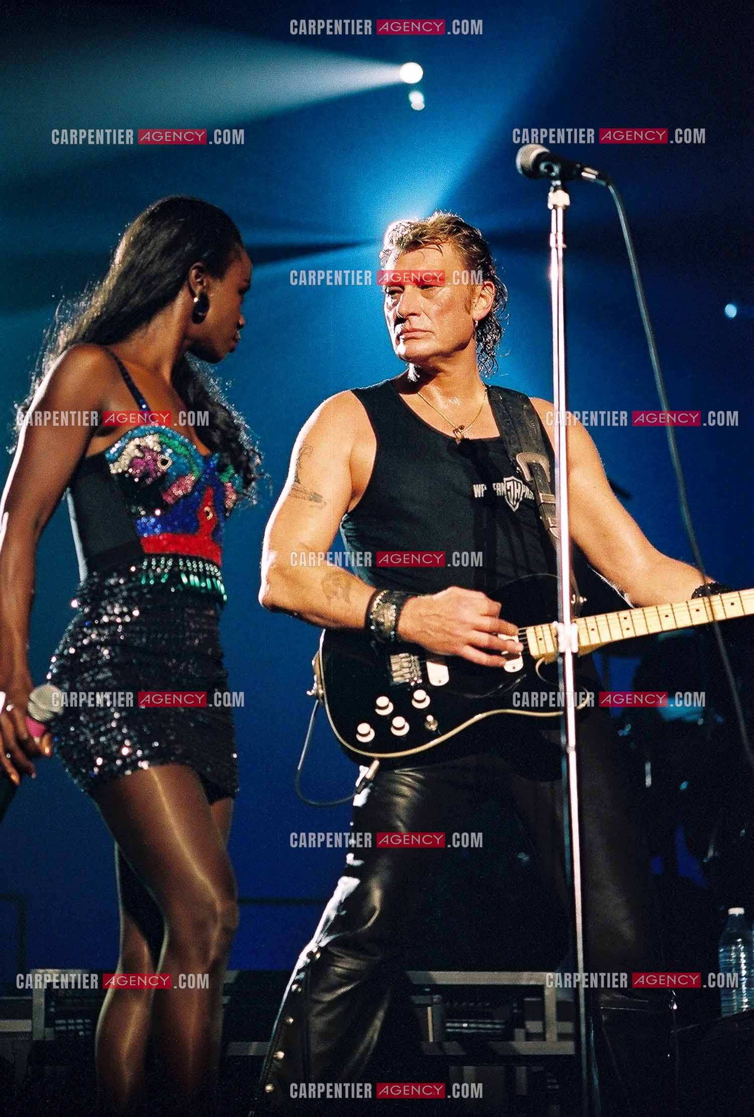 Le chanteur Johnny Hallyday en concert au Palais omnisports de Paris-Bercy du 14 septembre au 4 octobre 1992.        ( Exclusif )