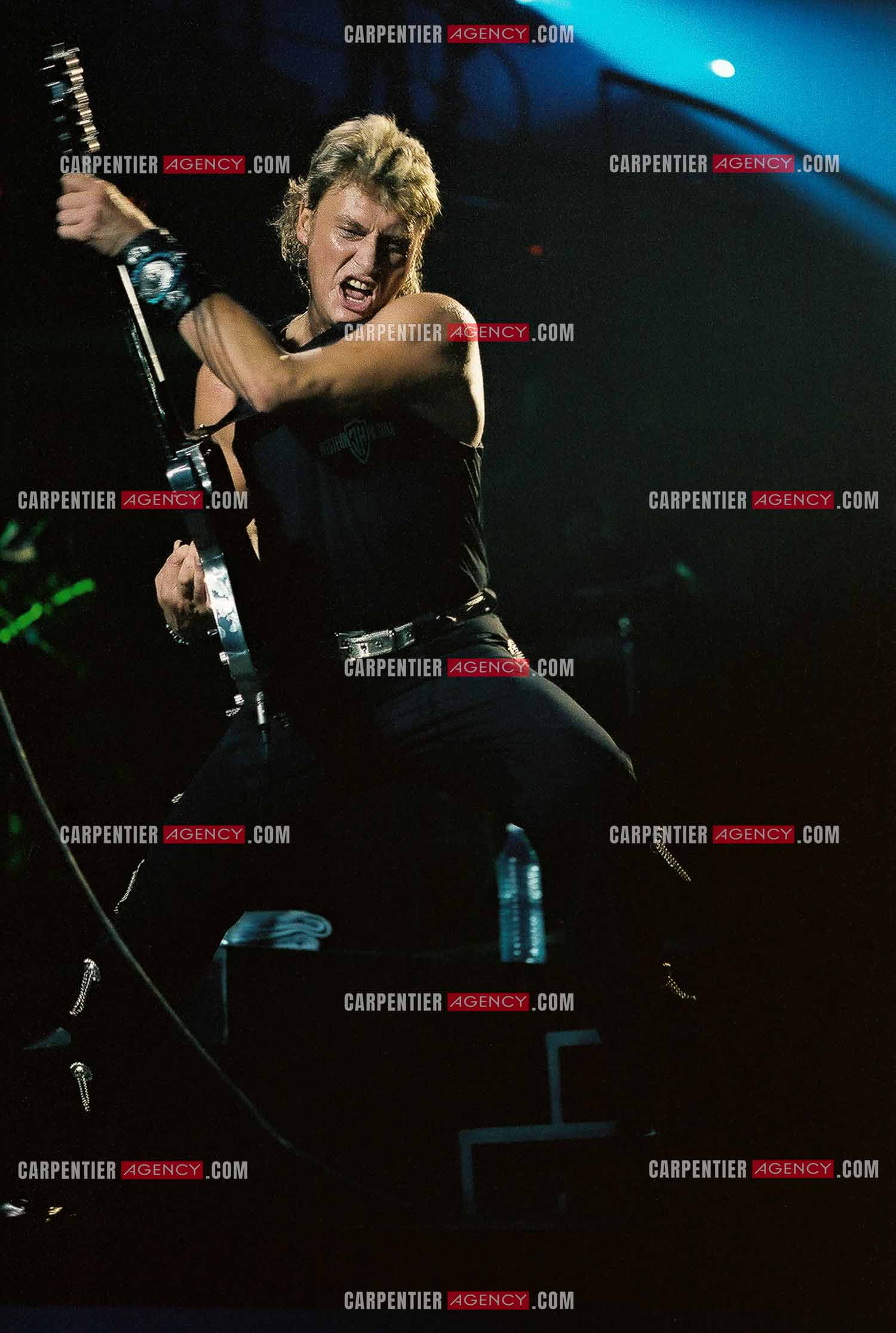 Le chanteur Johnny Hallyday en concert au Palais omnisports de Paris-Bercy du 14 septembre au 4 octobre 1992.        ( Exclusif )