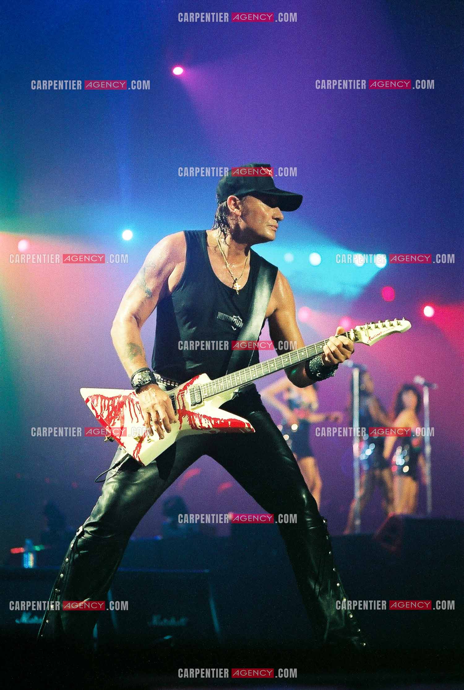 Le chanteur Johnny Hallyday en concert au Palais omnisports de Paris-Bercy du 14 septembre au 4 octobre 1992.        ( Exclusif )