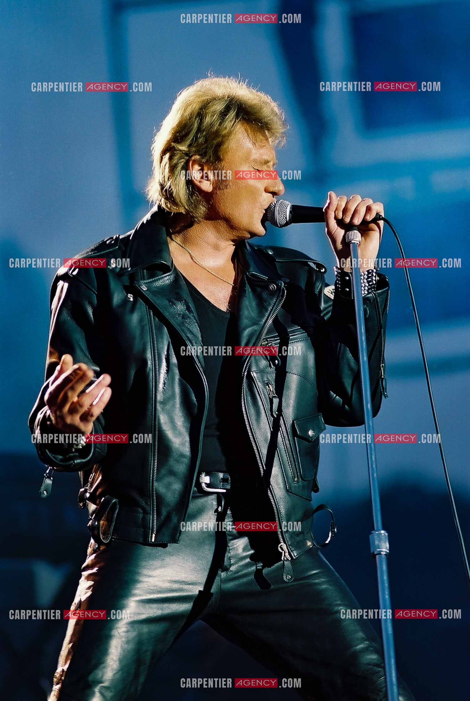 Le chanteur Johnny Hallyday en concert au Palais omnisports de Paris-Bercy du 14 septembre au 4 octobre 1992.        ( Exclusif )