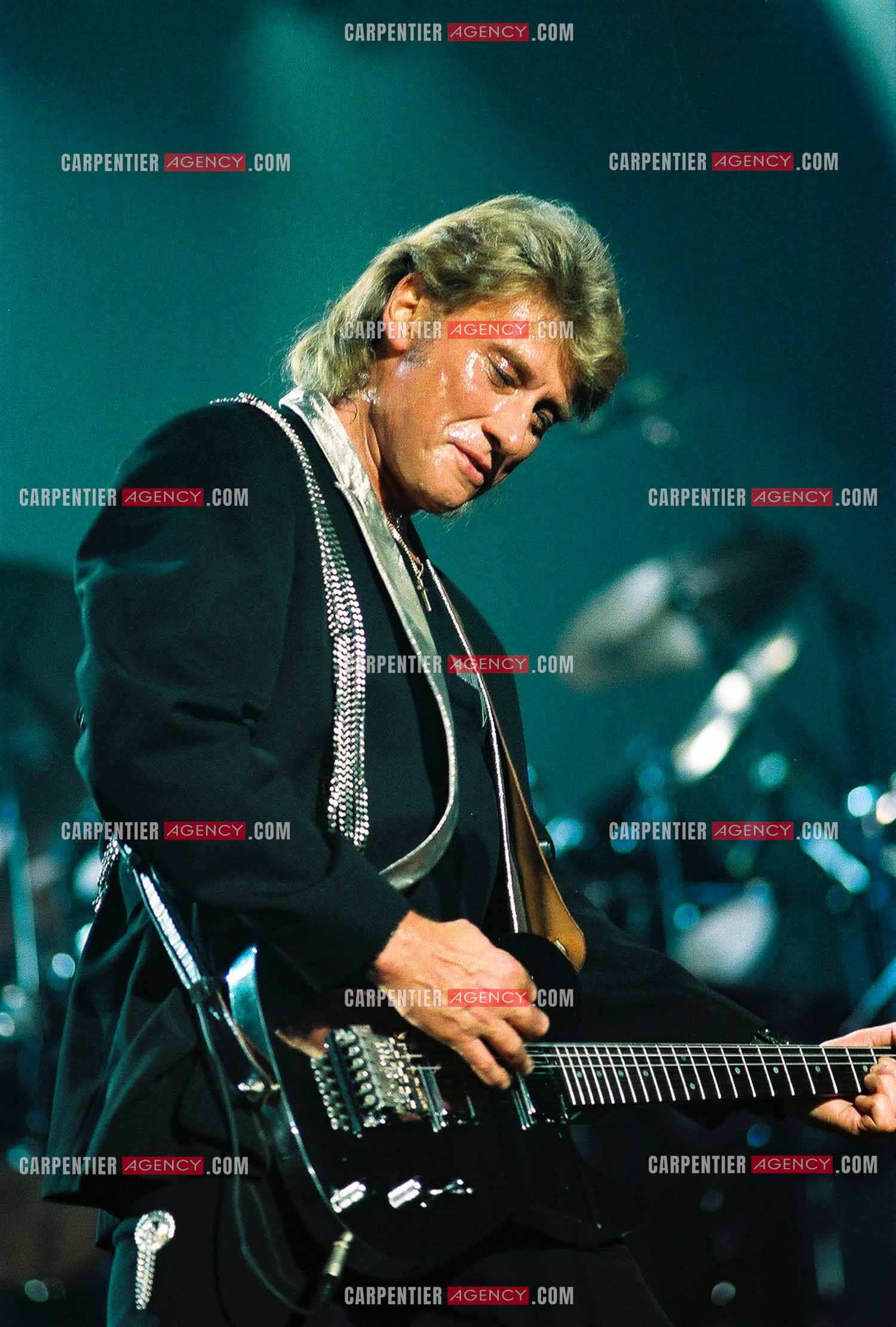 Le chanteur Johnny Hallyday en concert au Palais omnisports de Paris-Bercy du 14 septembre au 4 octobre 1992.        ( Exclusif )