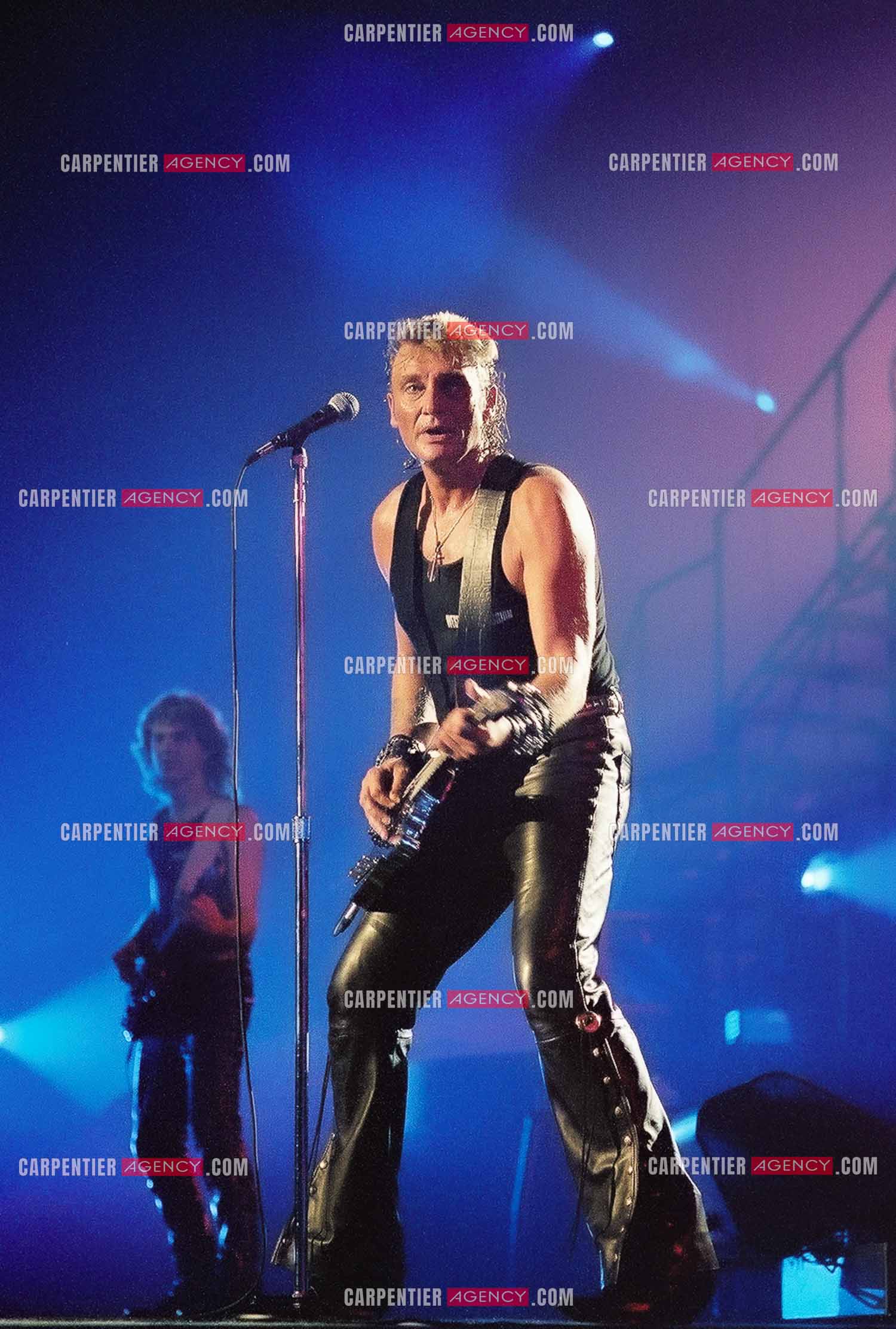 Le chanteur Johnny Hallyday en concert au Palais omnisports de Paris-Bercy du 14 septembre au 4 octobre 1992.        ( Exclusif )