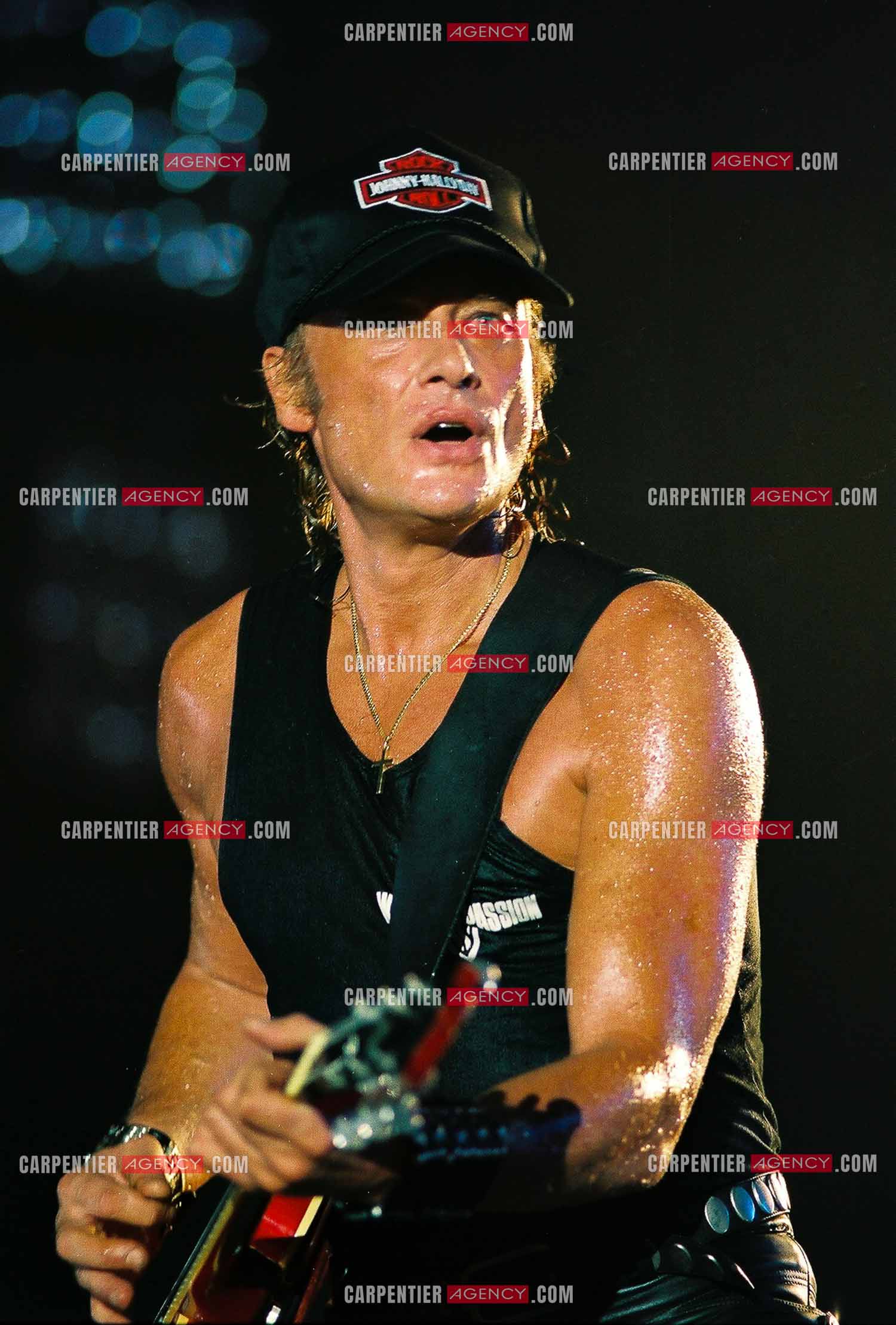 Le chanteur Johnny Hallyday en concert au Palais omnisports de Paris-Bercy du 14 septembre au 4 octobre 1992.        ( Exclusif )