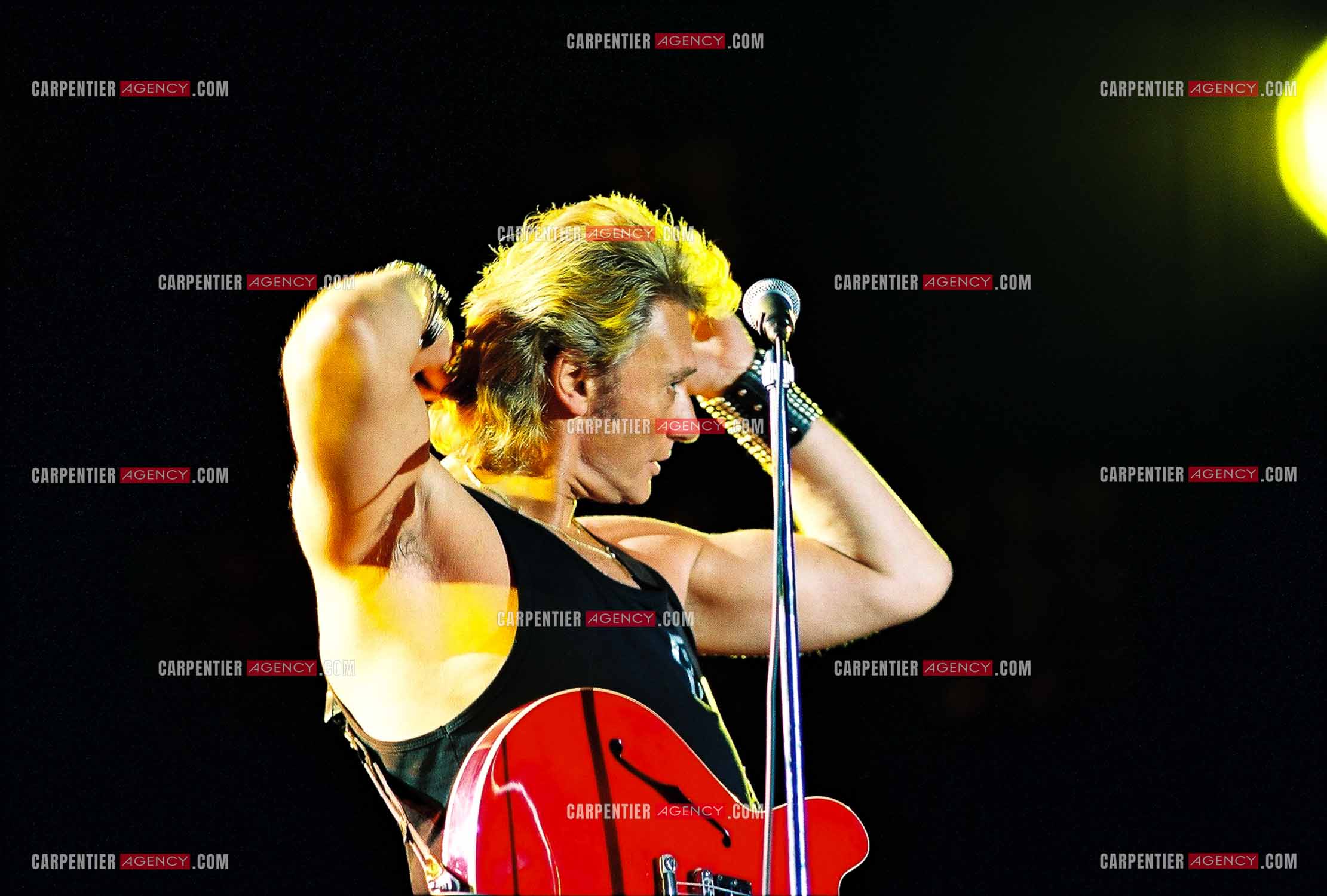 Le chanteur Johnny Hallyday en concert au Palais omnisports de Paris-Bercy du 14 septembre au 4 octobre 1992.        ( Exclusif )