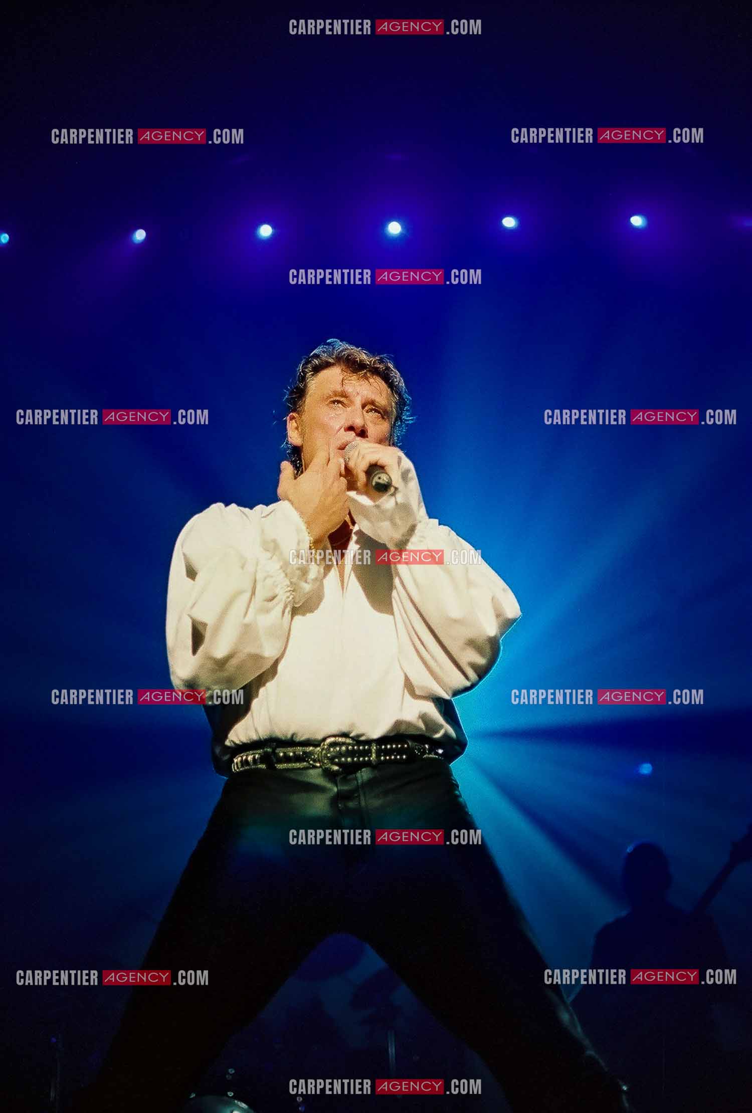 Le chanteur Johnny Hallyday en concert au Palais omnisports de Paris-Bercy du 14 septembre au 4 octobre 1992.        ( Exclusif )