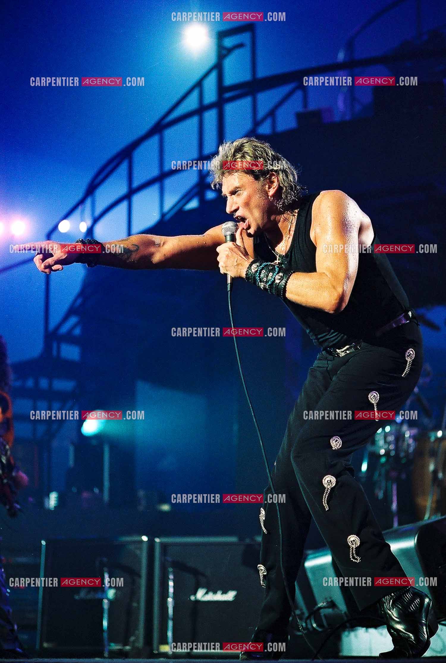 Le chanteur Johnny Hallyday en concert au Palais omnisports de Paris-Bercy du 14 septembre au 4 octobre 1992.        ( Exclusif )
