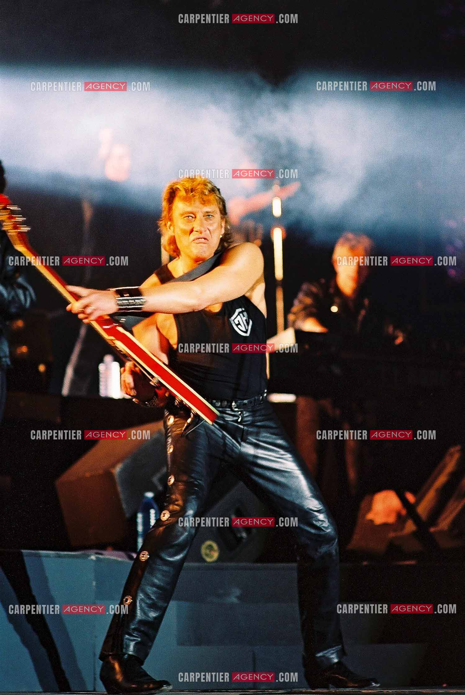 Le chanteur Johnny Hallyday en concert au Palais omnisports de Paris-Bercy du 14 septembre au 4 octobre 1992.        ( Exclusif )
