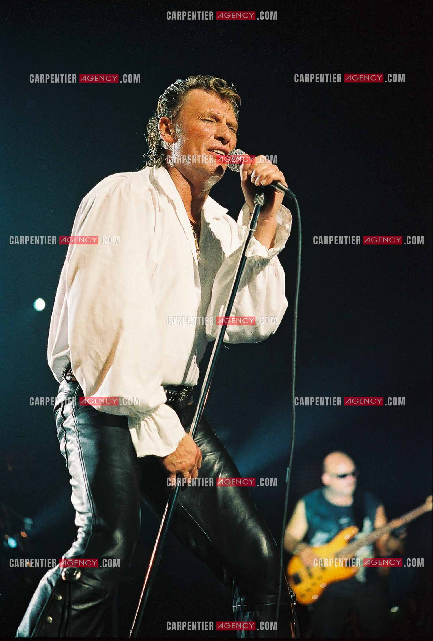 Le chanteur Johnny Hallyday en concert au Palais omnisports de Paris-Bercy du 14 septembre au 4 octobre 1992.        ( Exclusif )
