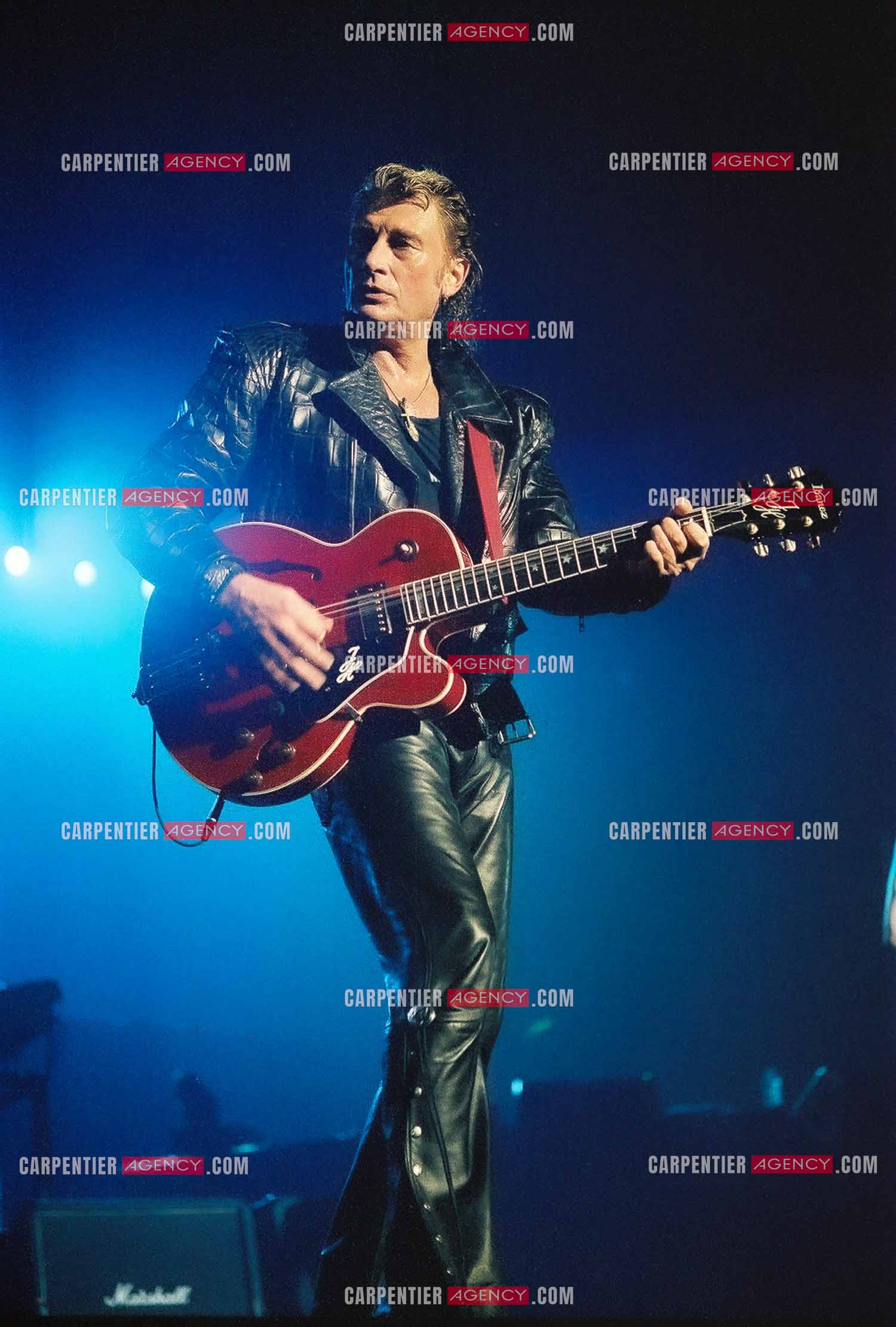 Le chanteur Johnny Hallyday en concert au Palais omnisports de Paris-Bercy du 14 septembre au 4 octobre 1992.        ( Exclusif )