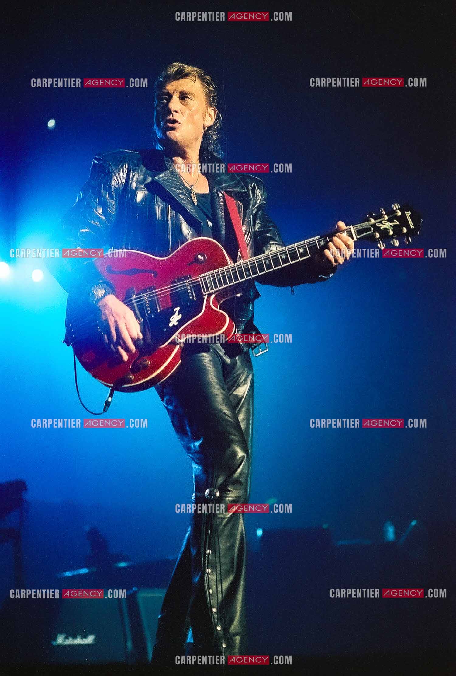 Le chanteur Johnny Hallyday en concert au Palais omnisports de Paris-Bercy du 14 septembre au 4 octobre 1992.        ( Exclusif )