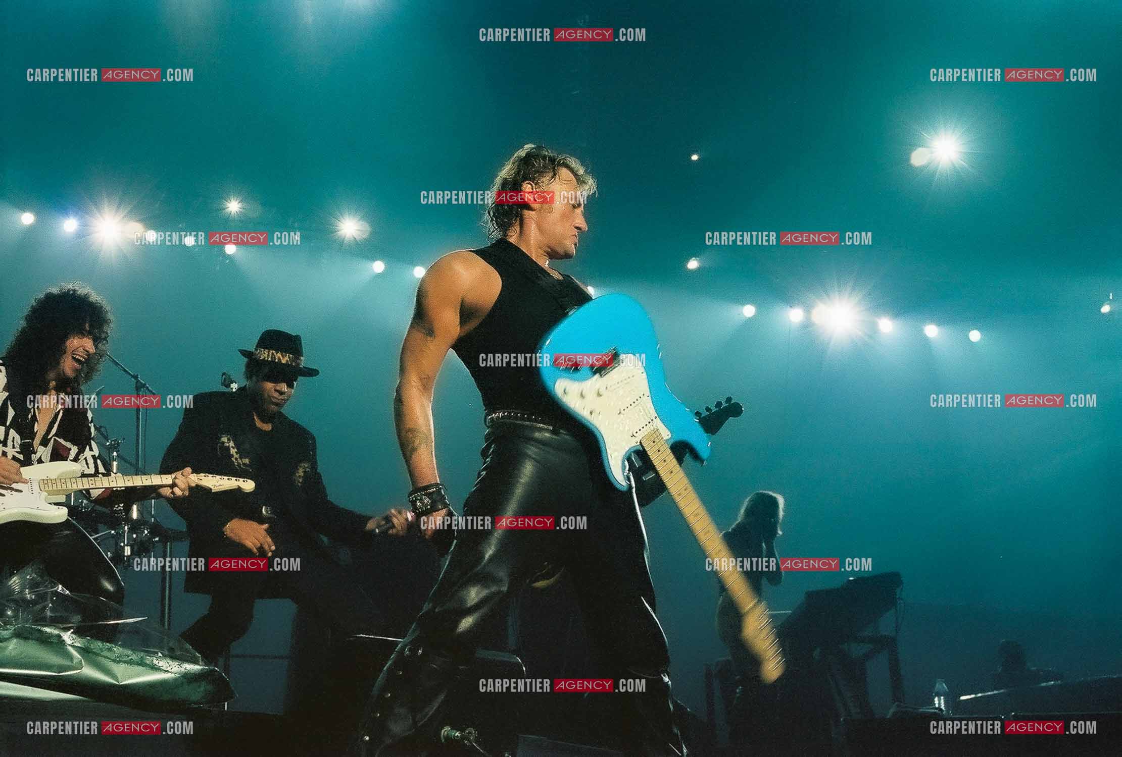 Le chanteur Johnny Hallyday en concert au Palais omnisports de Paris-Bercy du 14 septembre au 4 octobre 1992.        ( Exclusif )