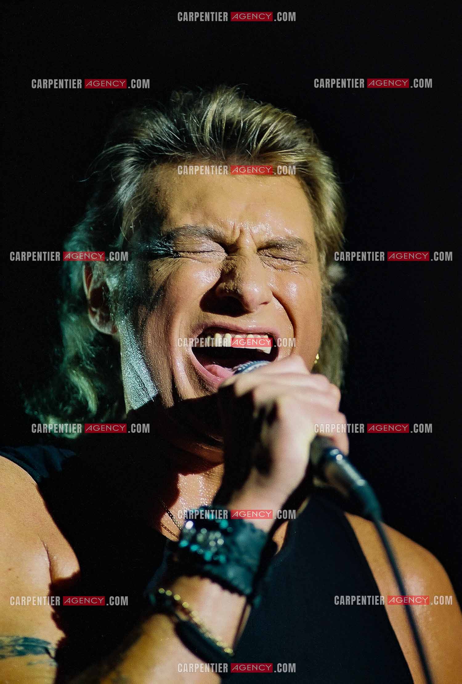 Le chanteur Johnny Hallyday en concert au Palais omnisports de Paris-Bercy du 14 septembre au 4 octobre 1992.        ( Exclusif )
