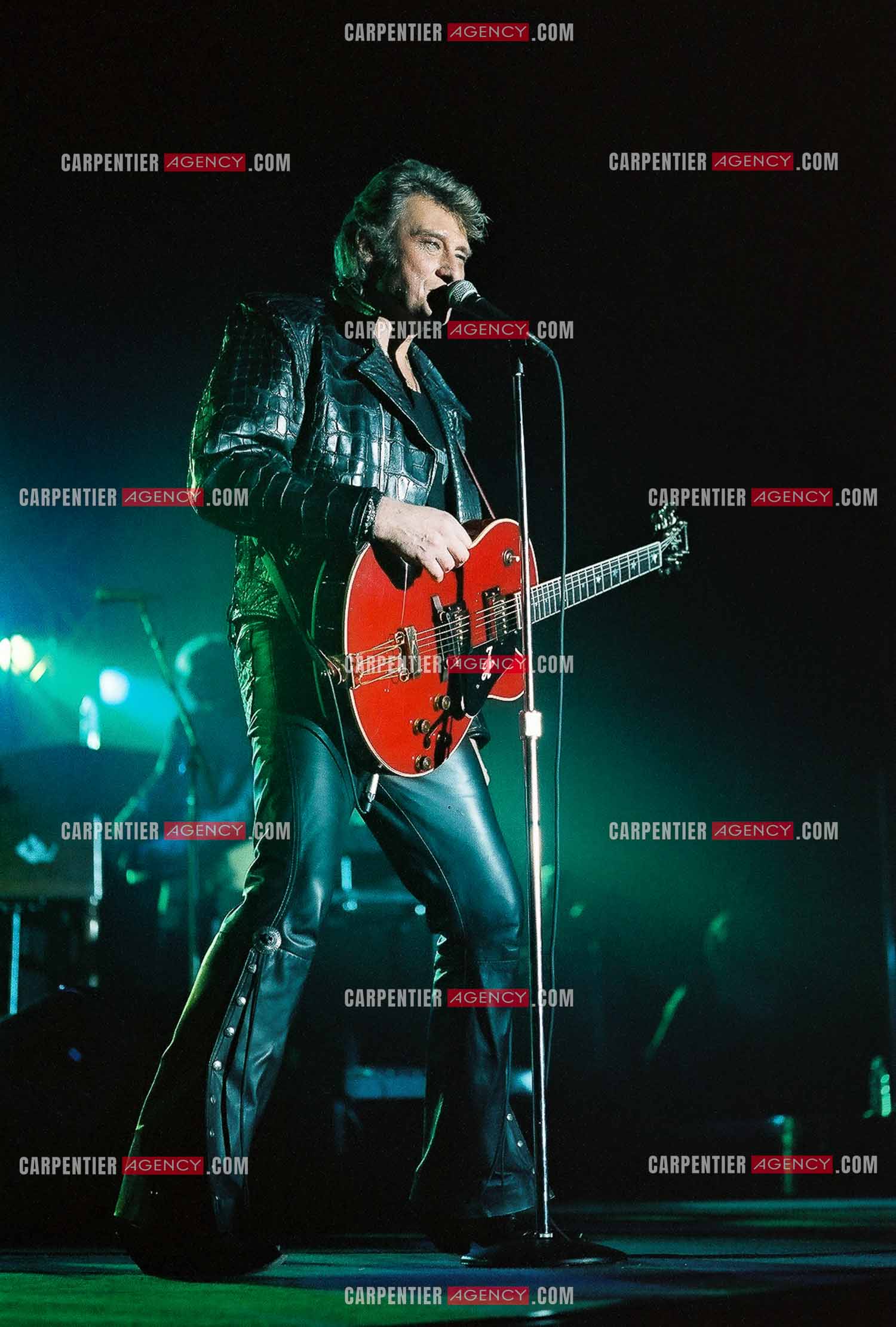 Le chanteur Johnny Hallyday en concert au Palais omnisports de Paris-Bercy du 14 septembre au 4 octobre 1992.        ( Exclusif )
