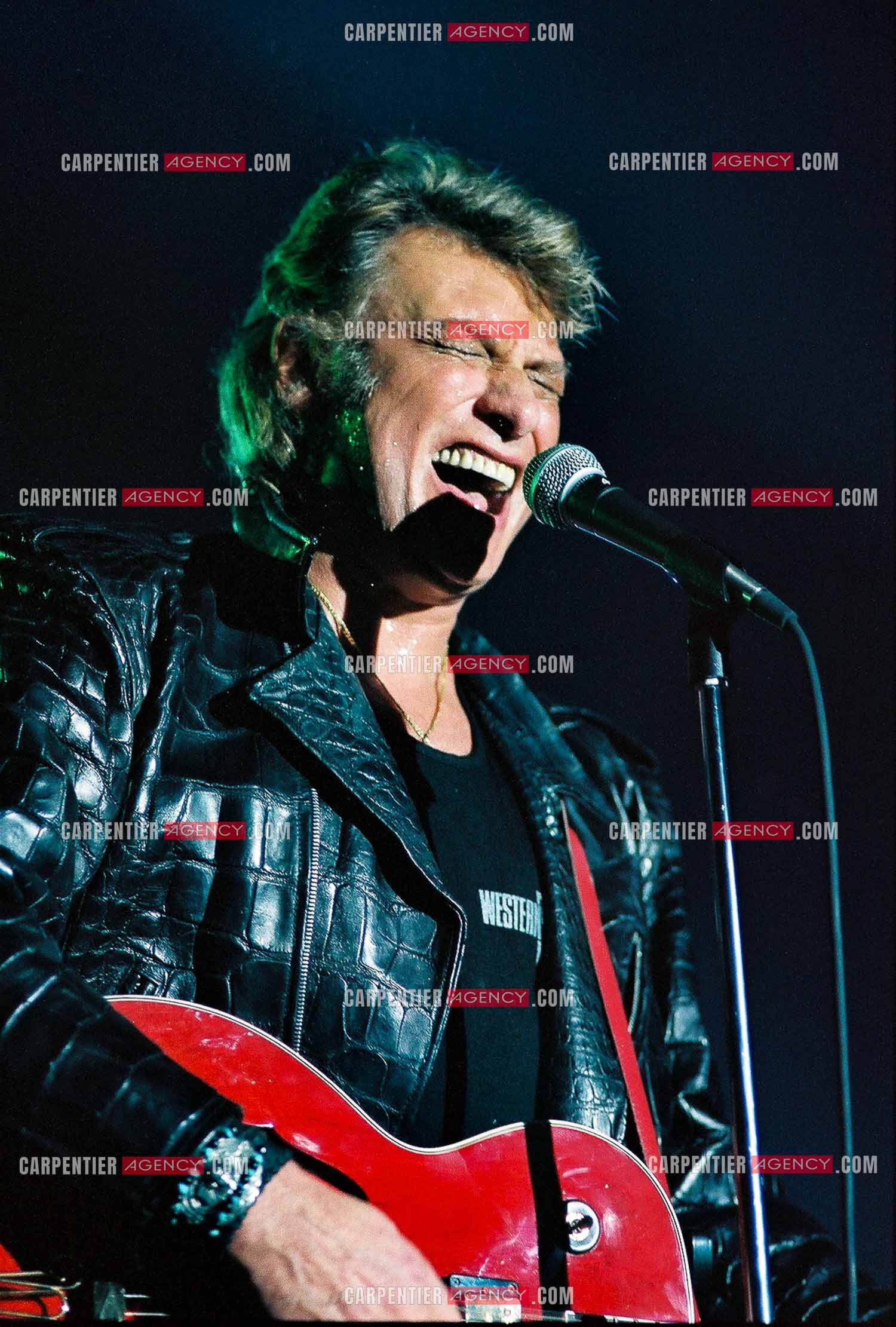 Le chanteur Johnny Hallyday en concert au Palais omnisports de Paris-Bercy du 14 septembre au 4 octobre 1992.        ( Exclusif )