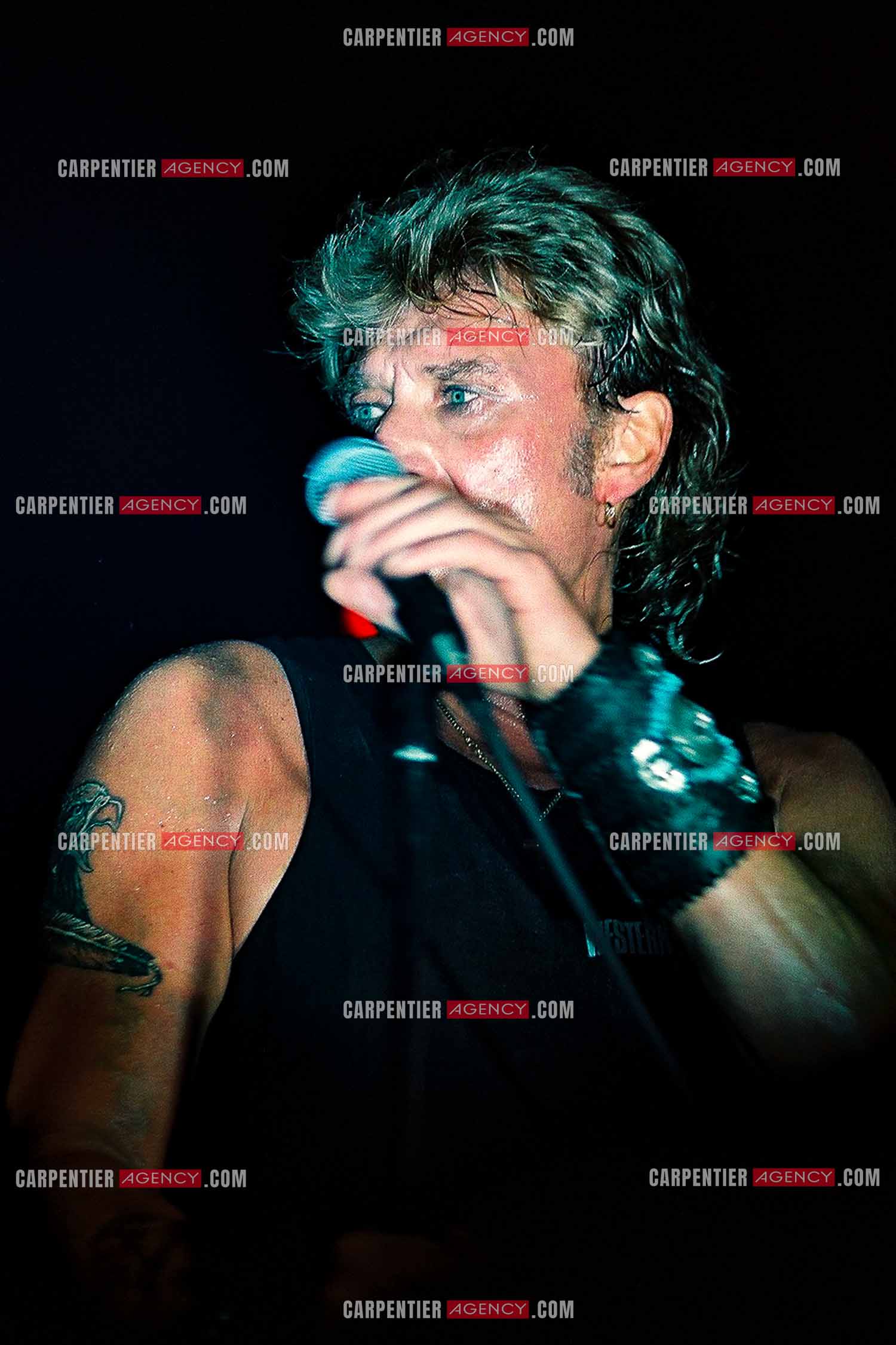 Le chanteur Johnny Hallyday en concert au Palais omnisports de Paris-Bercy du 14 septembre au 4 octobre 1992.        ( Exclusif )