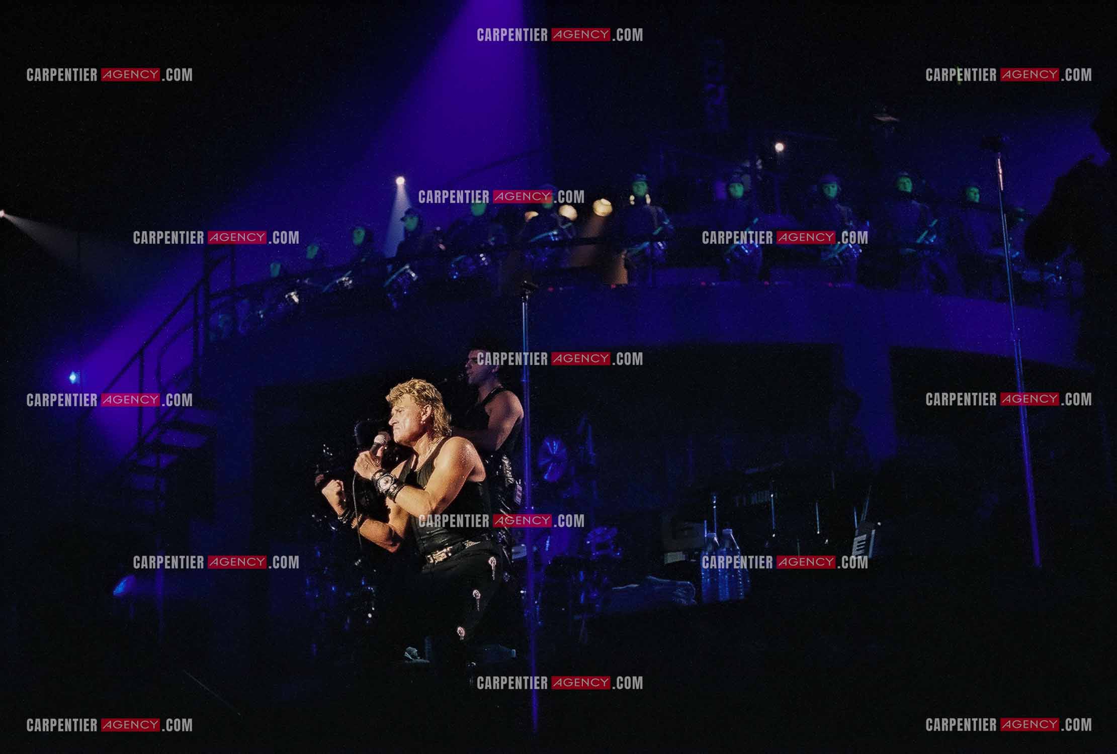 Le chanteur Johnny Hallyday en concert au Palais omnisports de Paris-Bercy du 14 septembre au 4 octobre 1992.        ( Exclusif )
