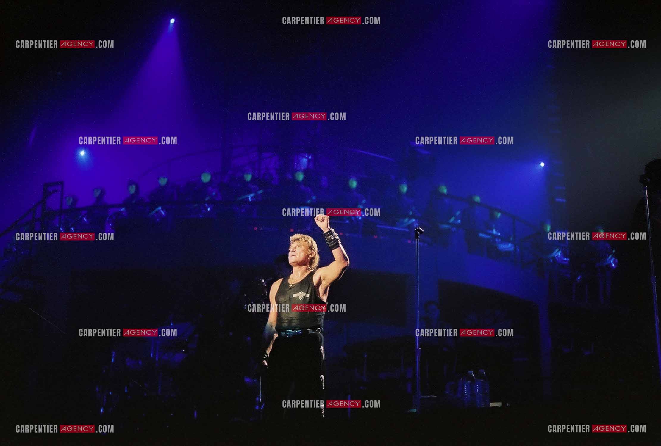 Le chanteur Johnny Hallyday en concert au Palais omnisports de Paris-Bercy du 14 septembre au 4 octobre 1992.        ( Exclusif )