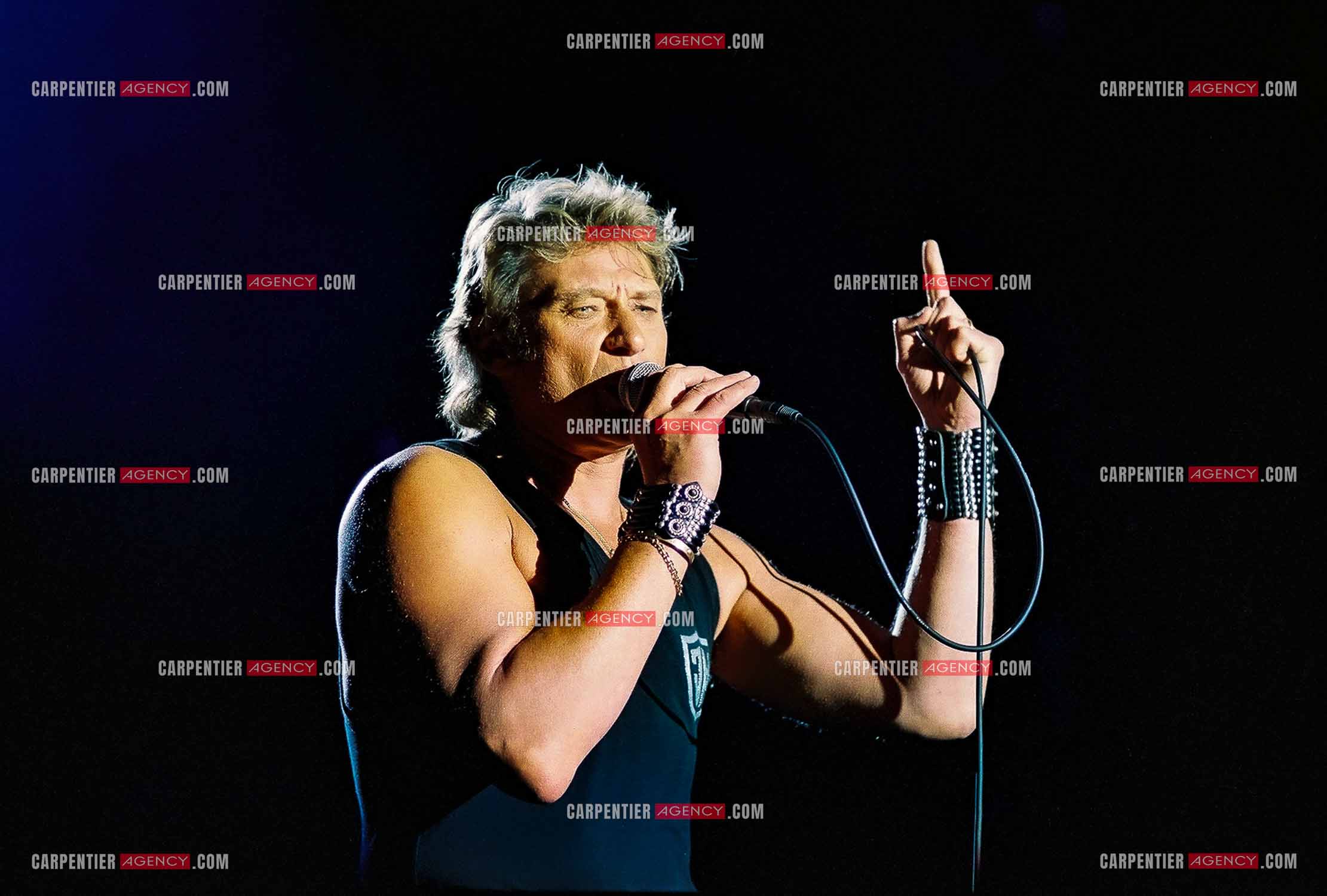 Le chanteur Johnny Hallyday en concert au Palais omnisports de Paris-Bercy du 14 septembre au 4 octobre 1992.        ( Exclusif )