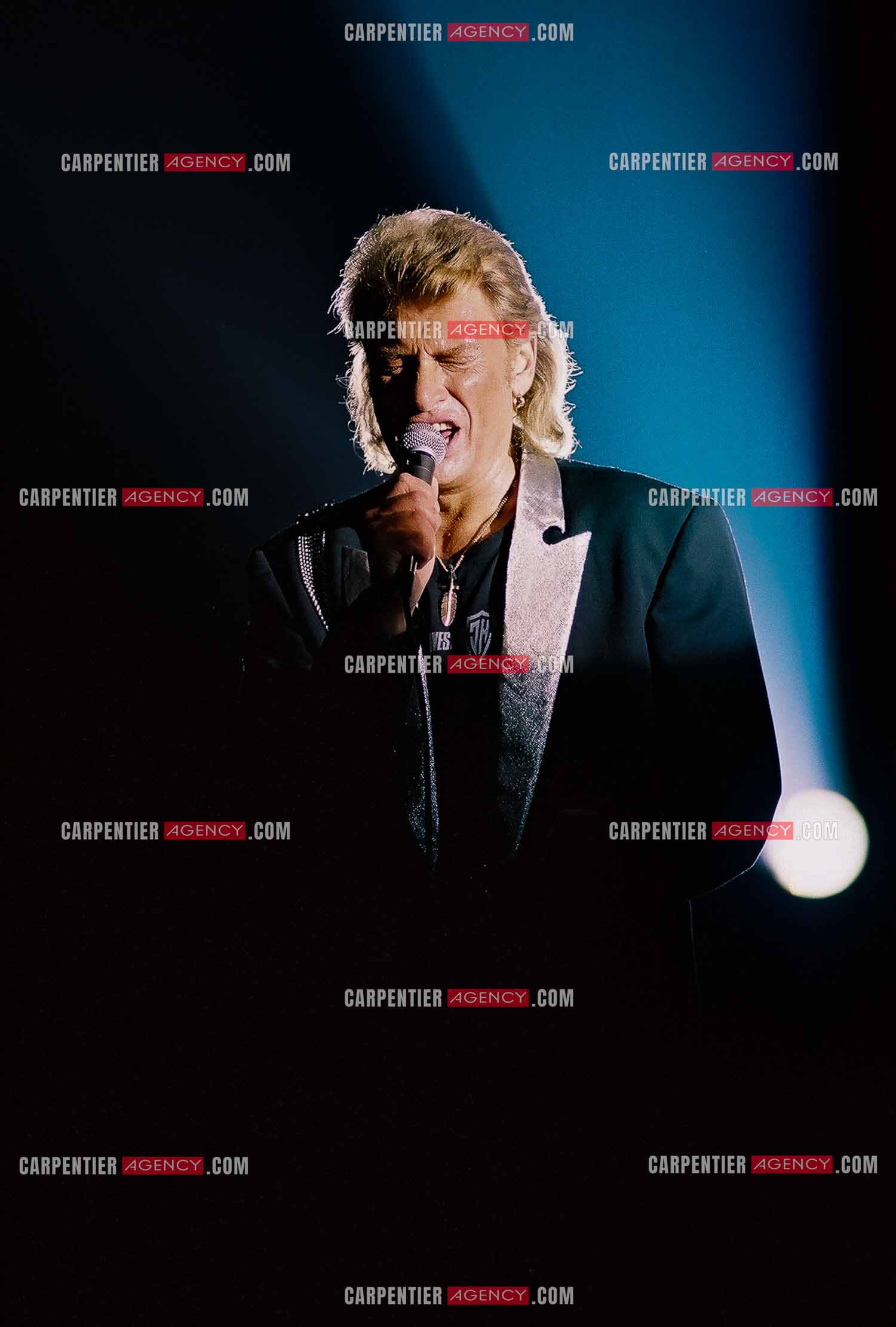 Le chanteur Johnny Hallyday en concert au Palais omnisports de Paris-Bercy du 14 septembre au 4 octobre 1992.        ( Exclusif )