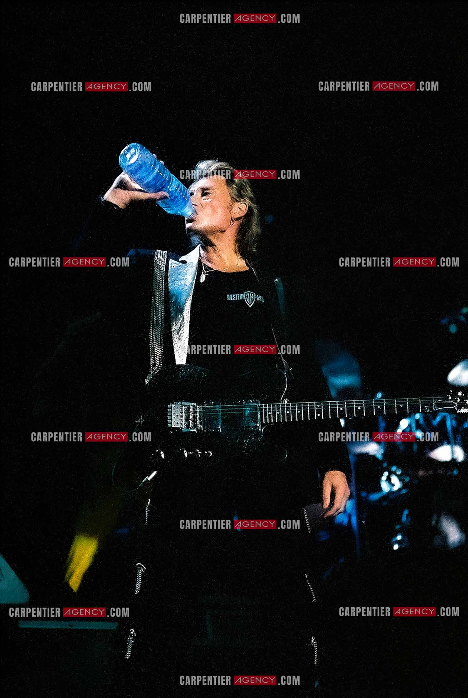 Le chanteur Johnny Hallyday en concert au Palais omnisports de Paris-Bercy du 14 septembre au 4 octobre 1992.        ( Exclusif )