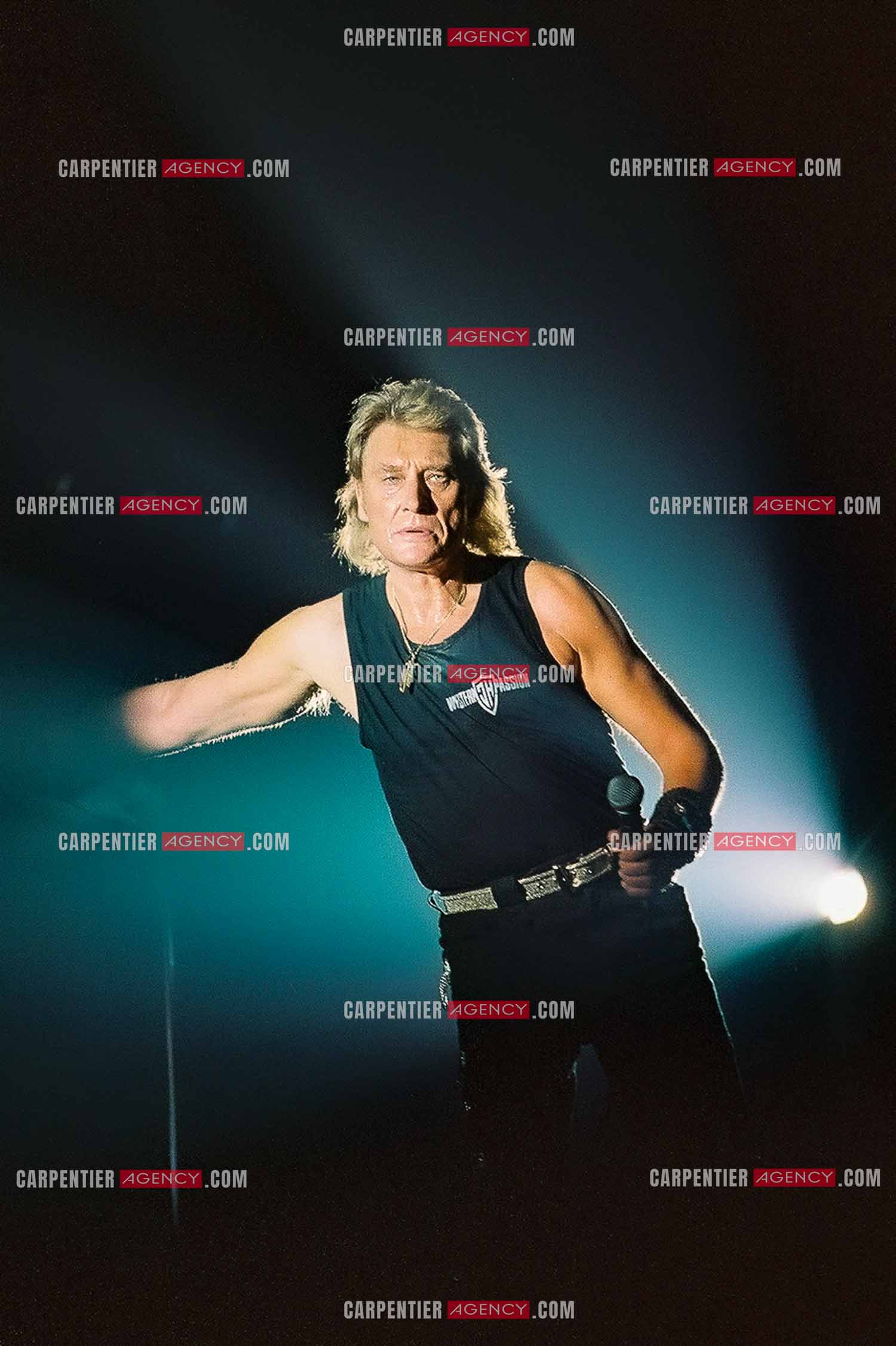 Le chanteur Johnny Hallyday en concert au Palais omnisports de Paris-Bercy du 14 septembre au 4 octobre 1992.        ( Exclusif )