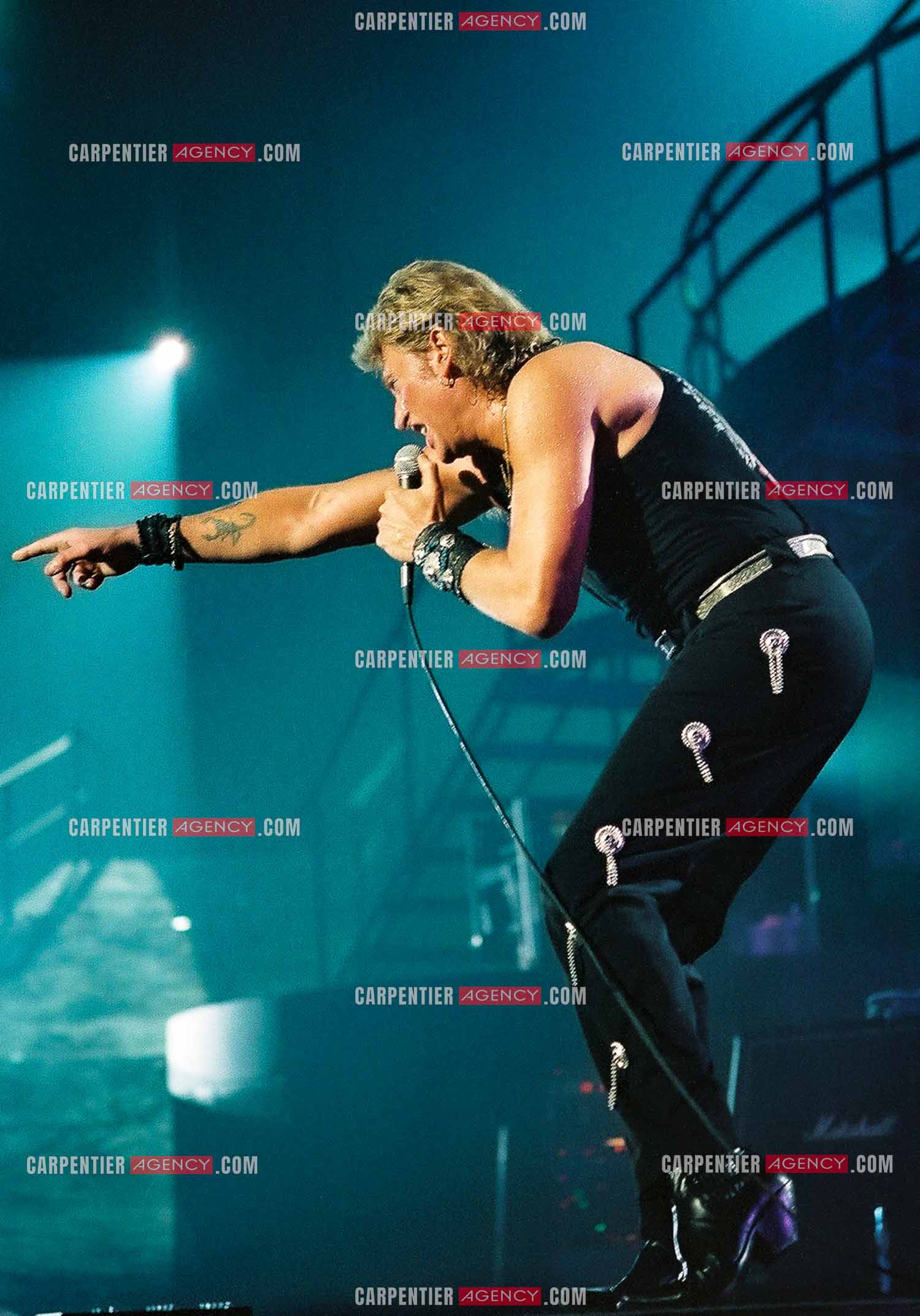 Le chanteur Johnny Hallyday en concert au Palais omnisports de Paris-Bercy du 14 septembre au 4 octobre 1992.        ( Exclusif )