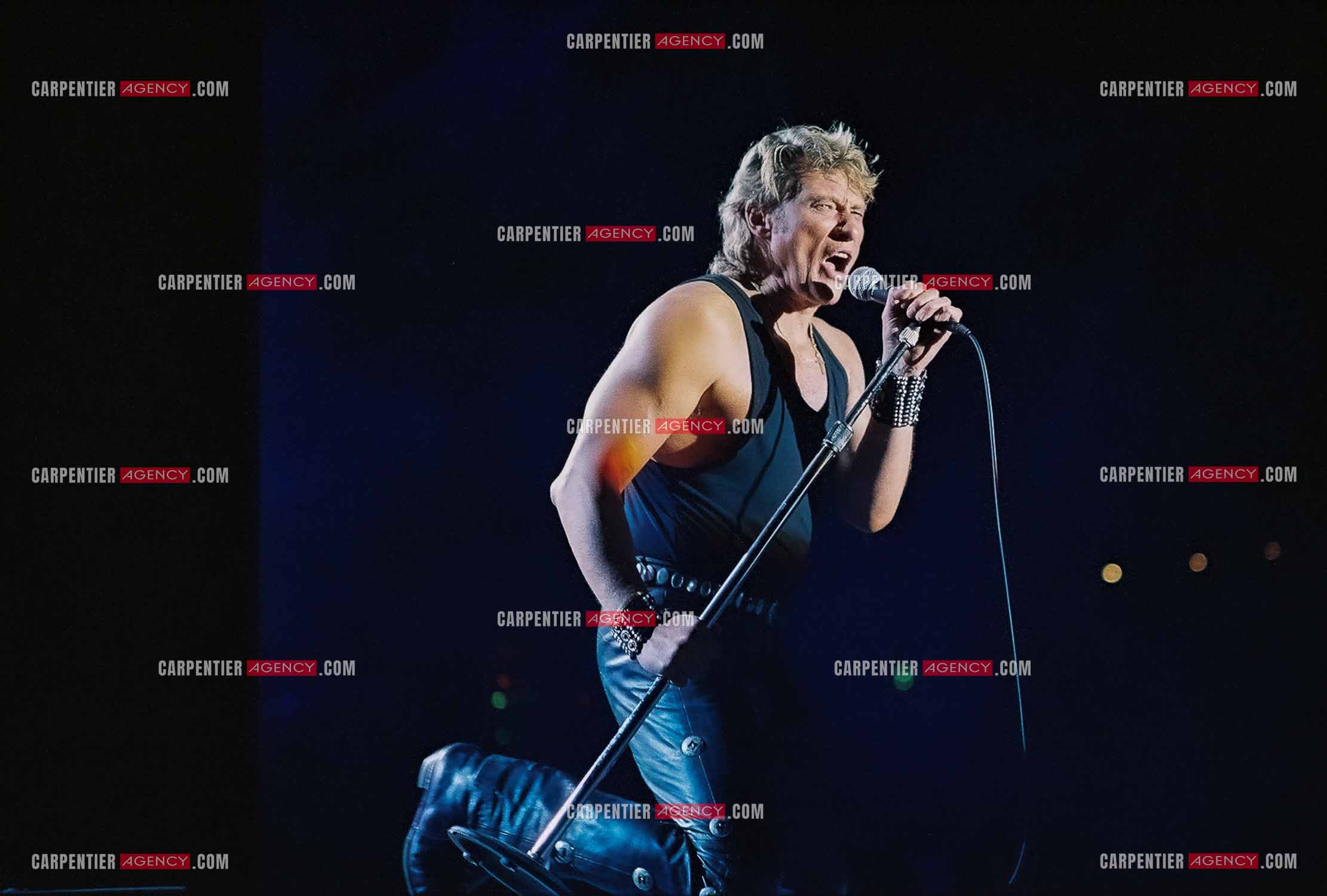 Le chanteur Johnny Hallyday en concert au Palais omnisports de Paris-Bercy du 14 septembre au 4 octobre 1992.        ( Exclusif )