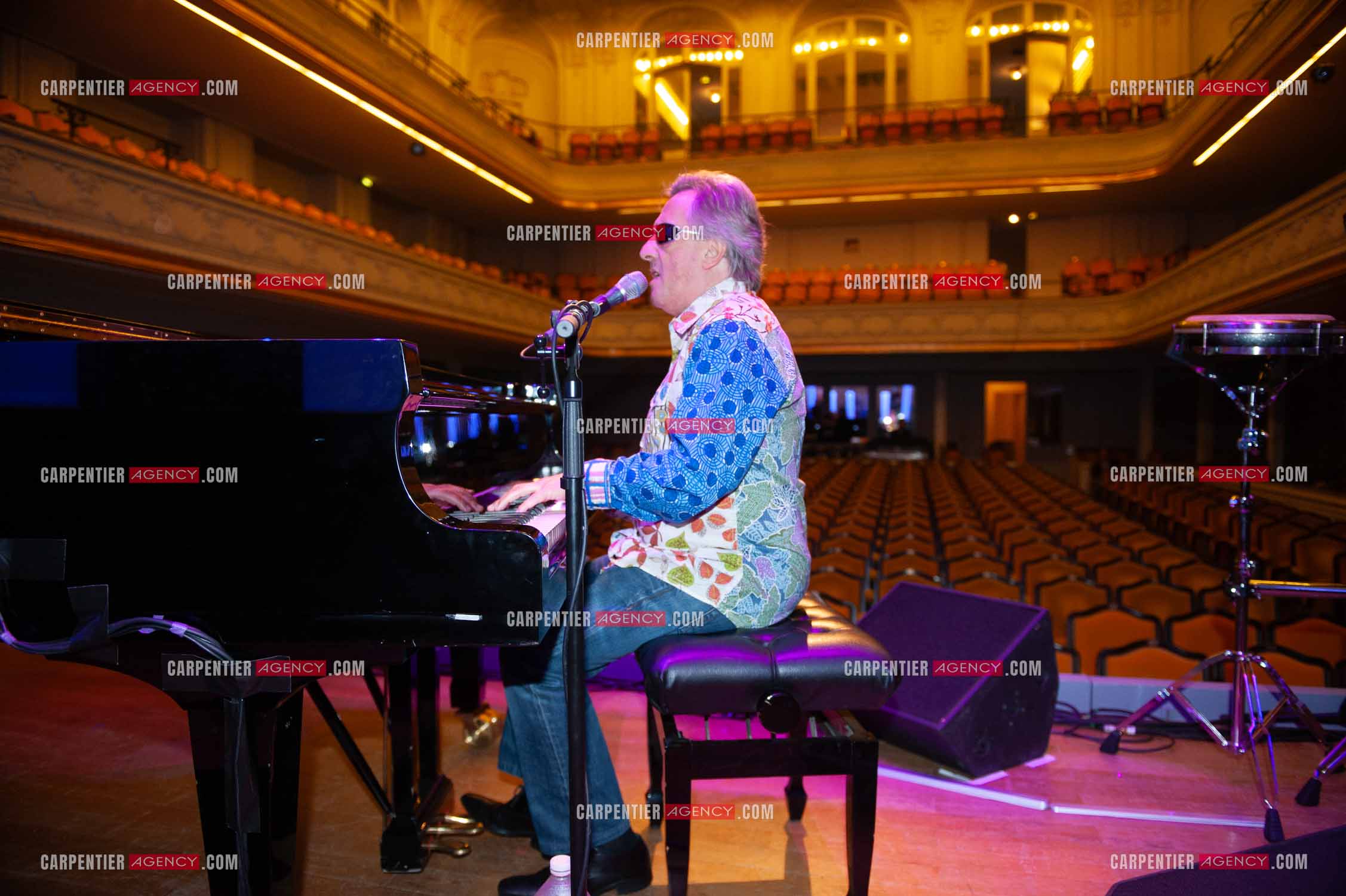 Le chanteur Gilbert Montagné en concert à la salle Gaveau pour trois soirs en 2010.    ( Exclusif )