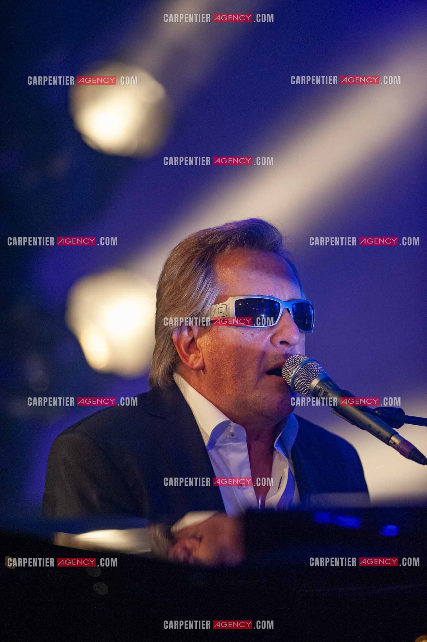 Le chanteur Gilbert Montagné en concert à la salle Gaveau pour trois soirs en 2010.    ( Exclusif )
