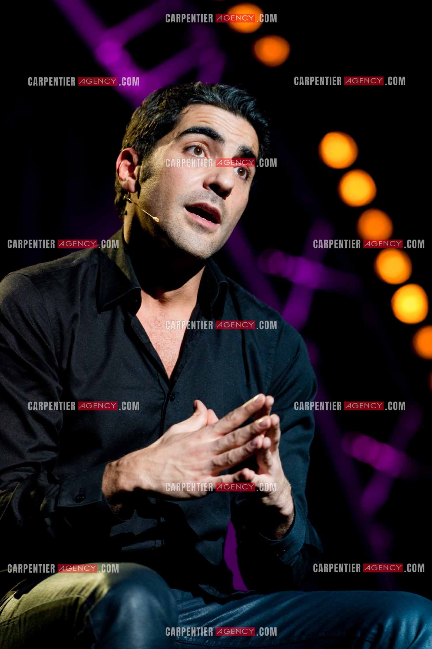 L'humoriste Ary Abittan au Zenith de Paris.   ( Exclusif )