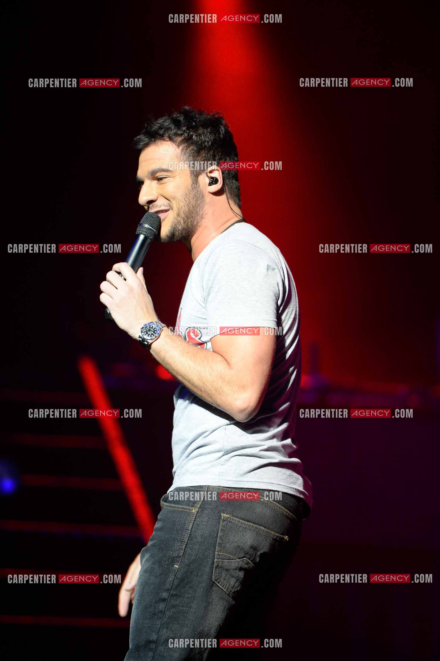 Premiere date pour le chanteur Amir de la tournee THE VOICE 2014 a Amiens le 30 Mai 2014.