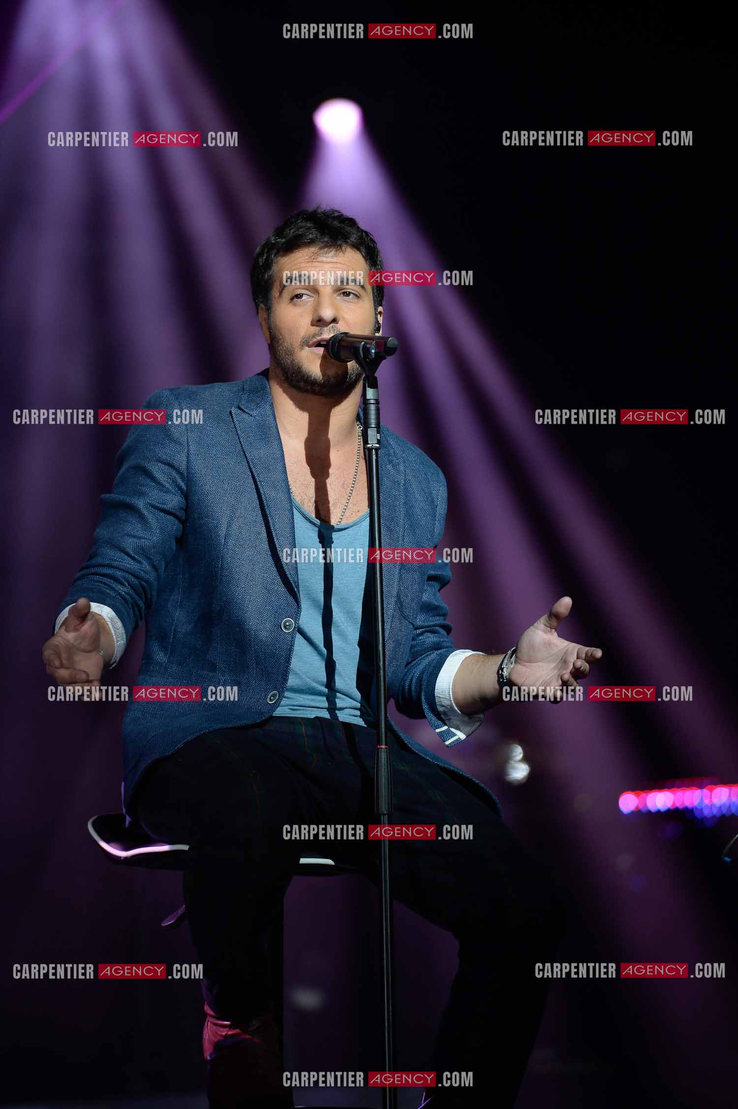 Premiere date pour le chanteur Amir de la tournee THE VOICE 2014 a Amiens le 30 Mai 2014.