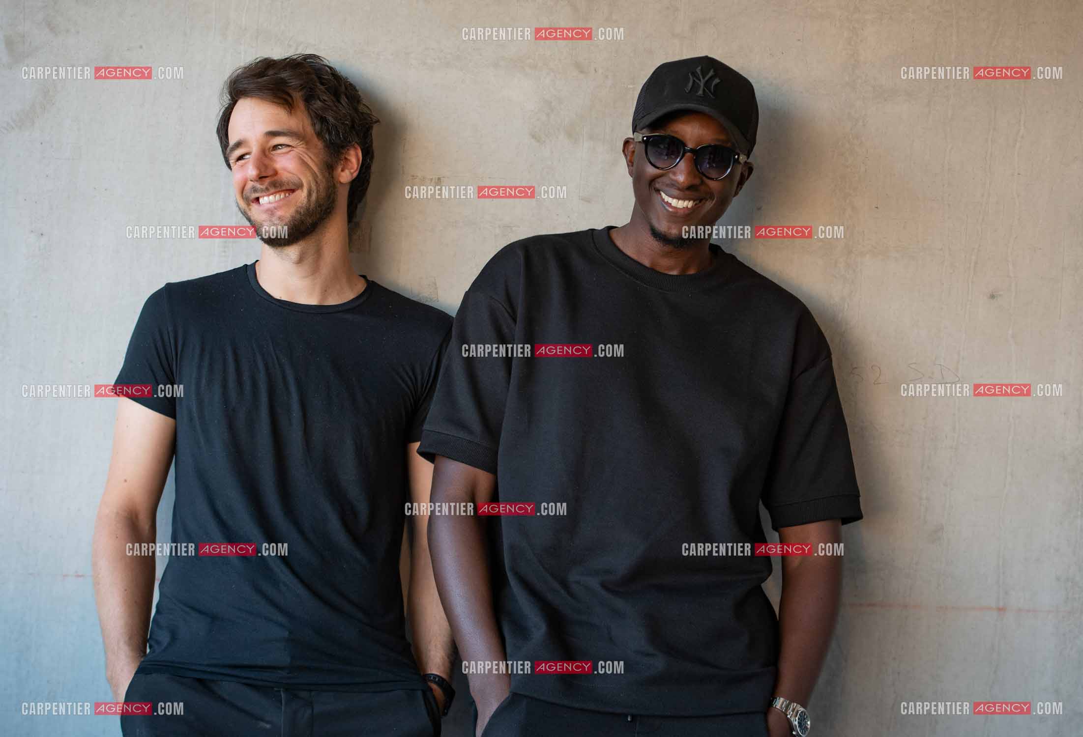 Les acteurs et humoristes  Ahmed Sylla et Bertrand Usclat en promotion pour le film “JUMEAUX MAIS PAS TROP“ en avant première au cinéma Six n'étoiles de Six Fours les Plages.      ( Exclusif )
