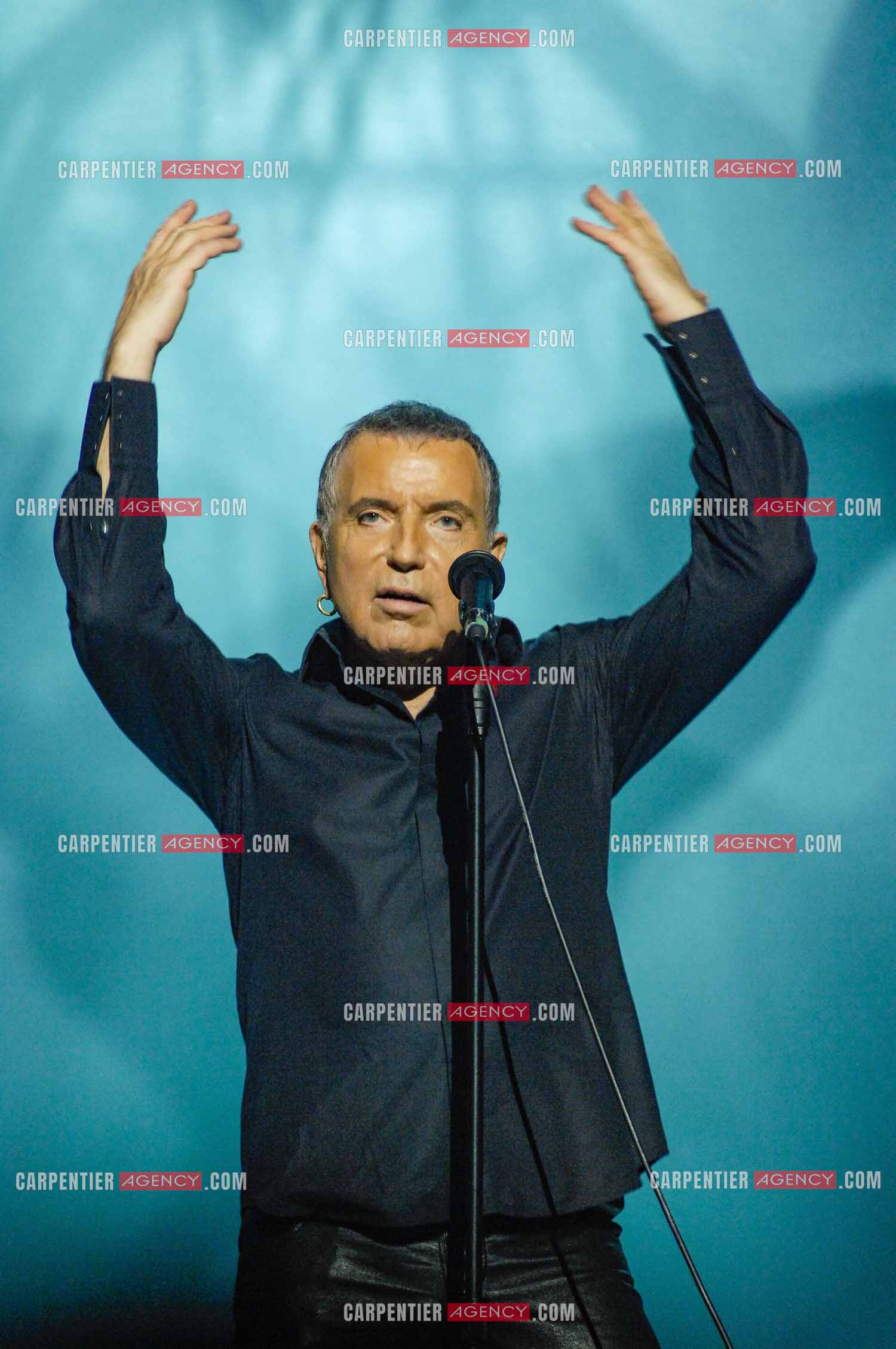 Le chanteur Bernard Lavilliers en concert au Zénith de Paris en 2008.   ( Exclusif )
