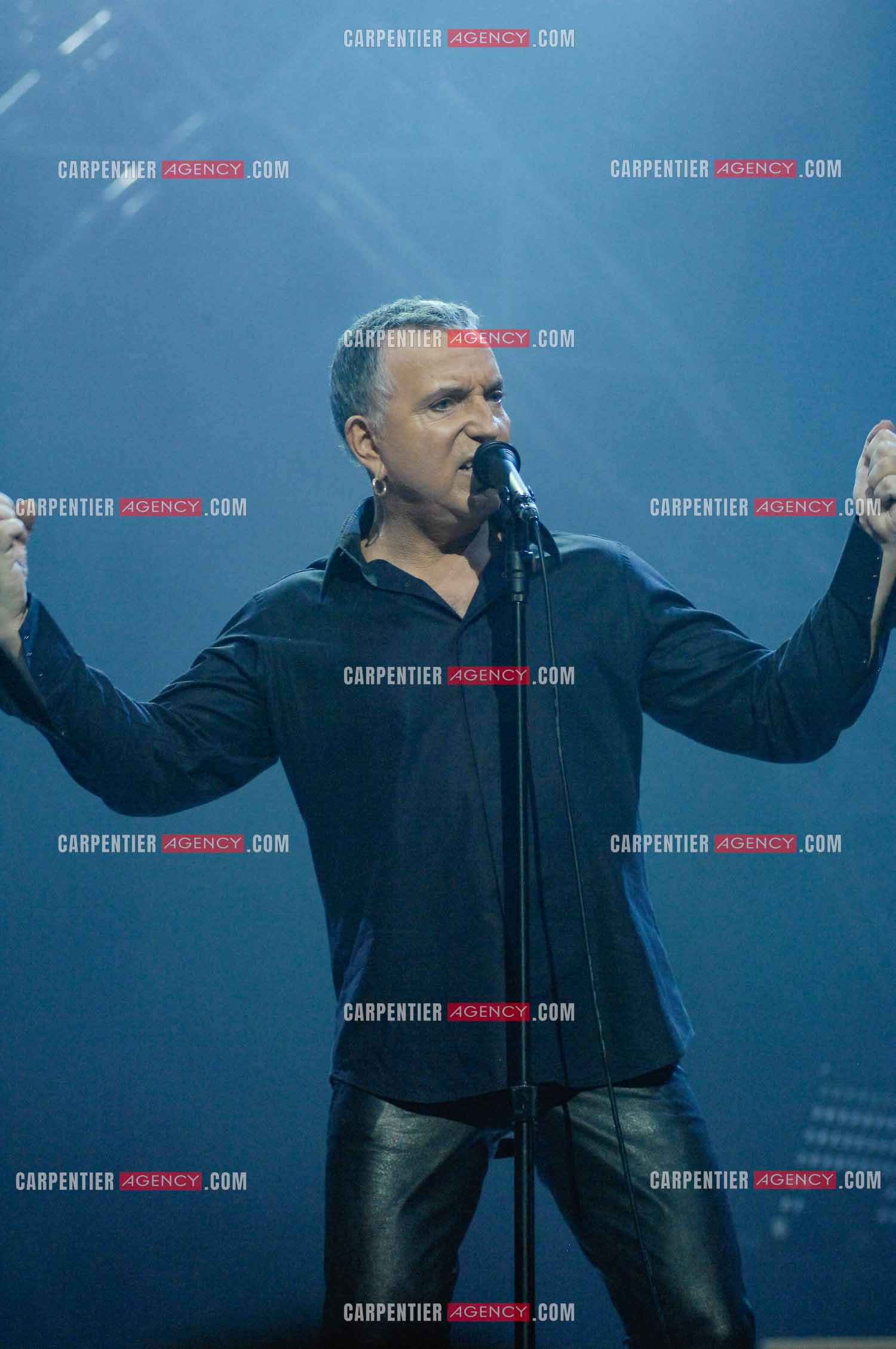 Le chanteur Bernard Lavilliers en concert au Zénith de Paris en 2008.   ( Exclusif )